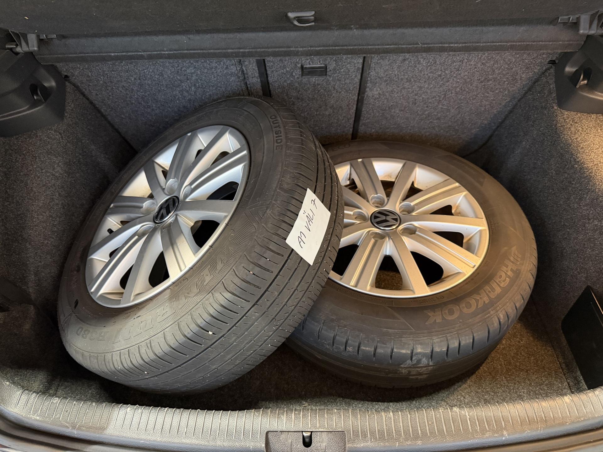 VOLKSWAGEN Golf 2012