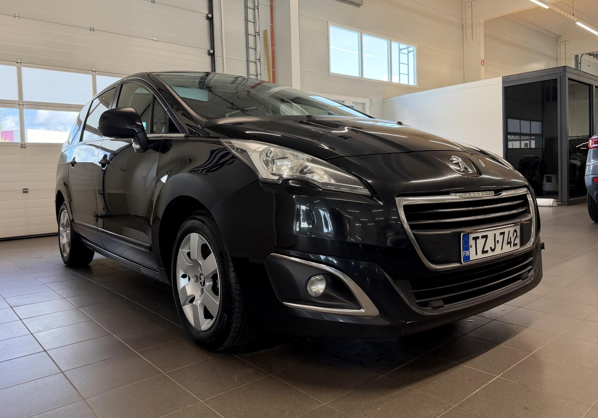 PEUGEOT 5008 6