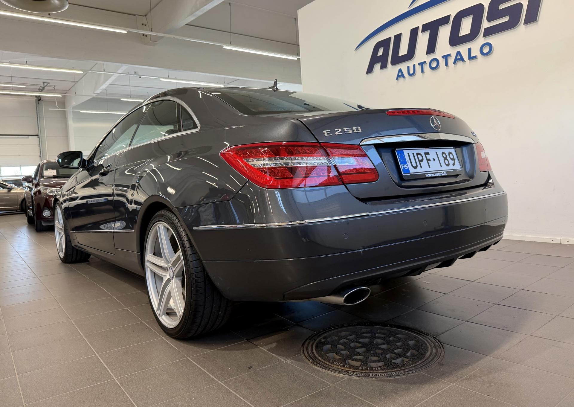 MERCEDES-BENZ E 2010