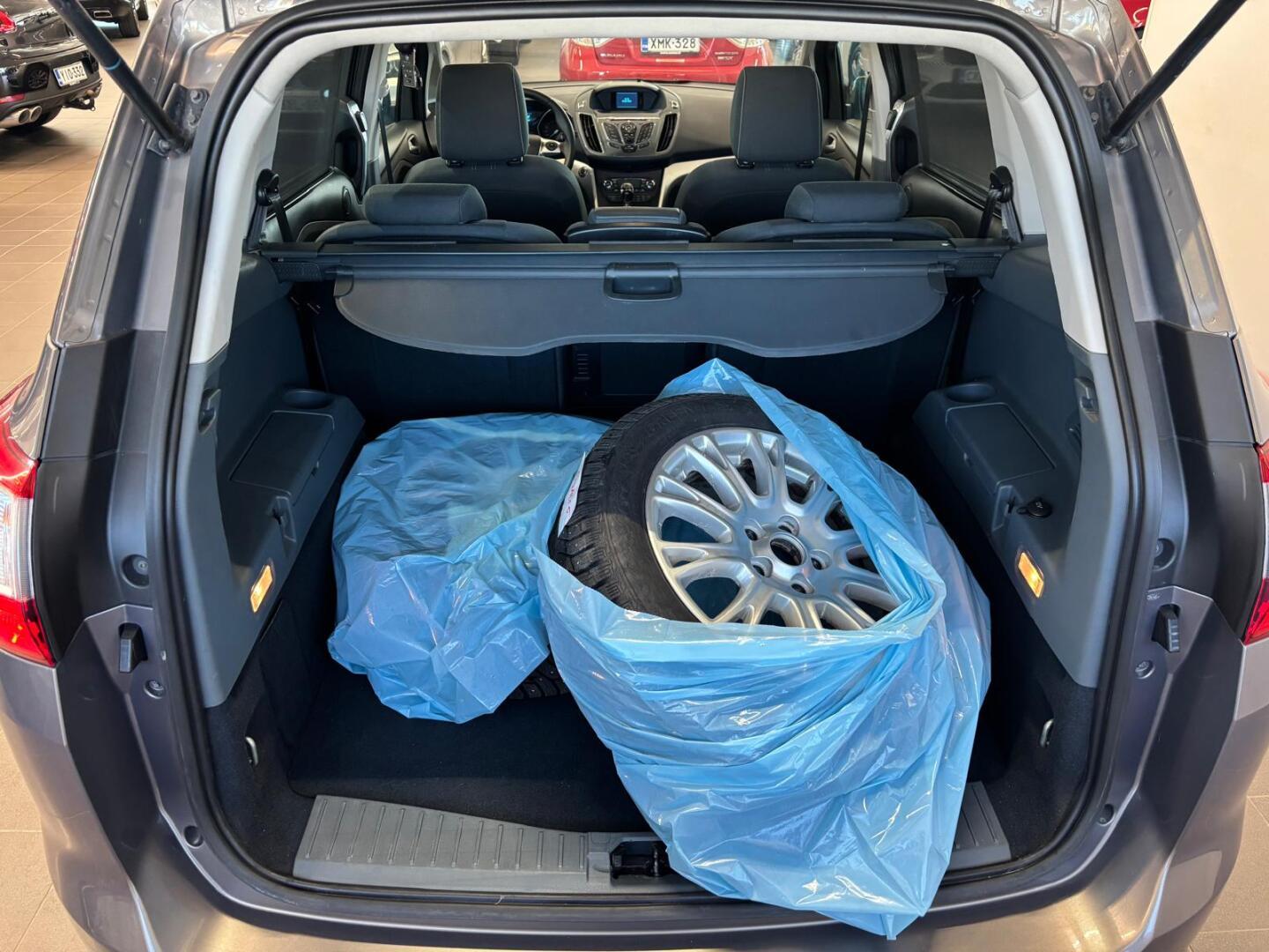 FORD Grand C-Max 2012