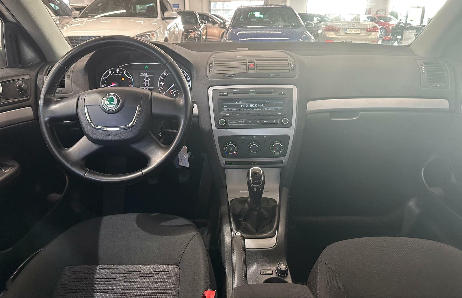 SKODA Octavia 2013