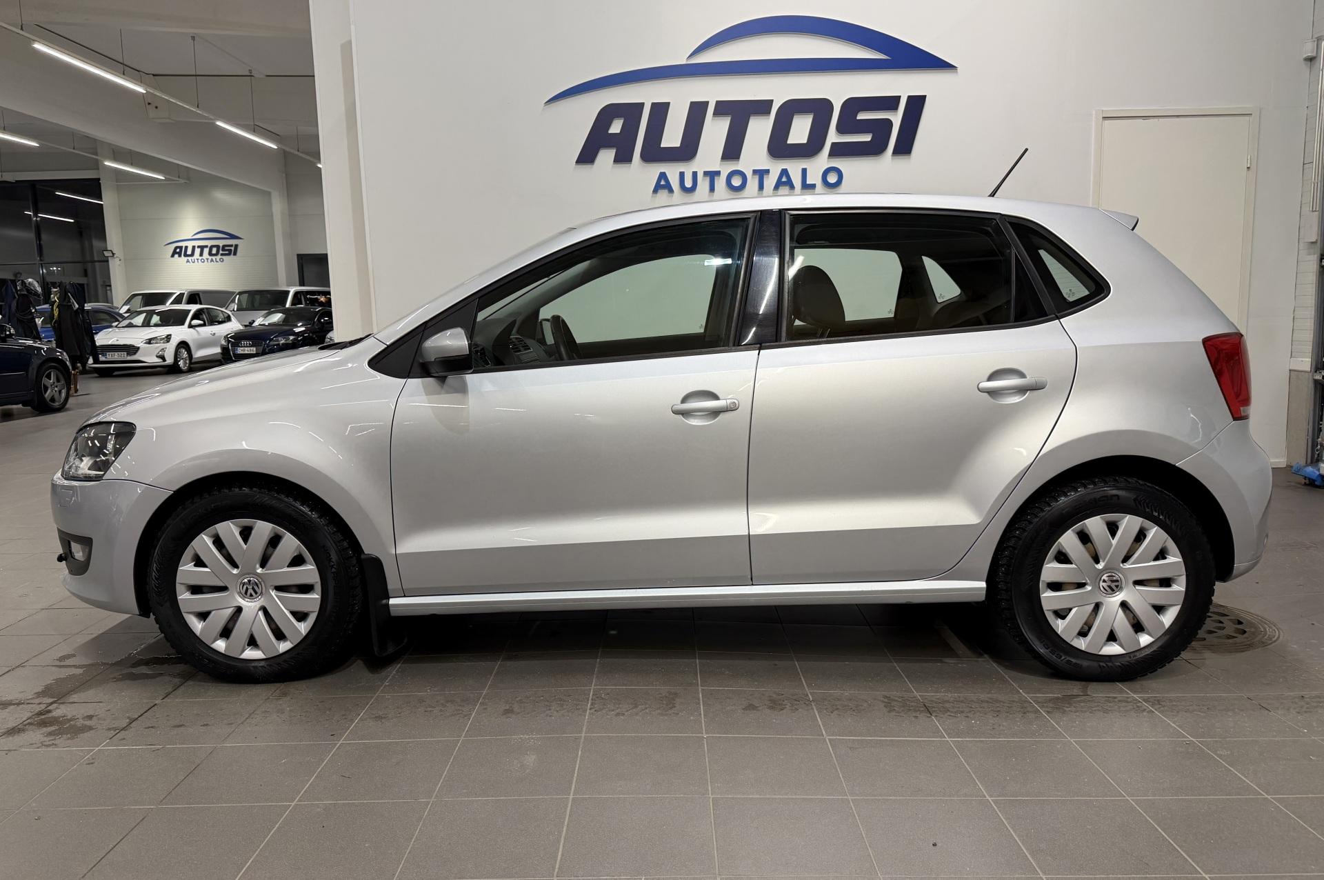 VOLKSWAGEN Polo 2014