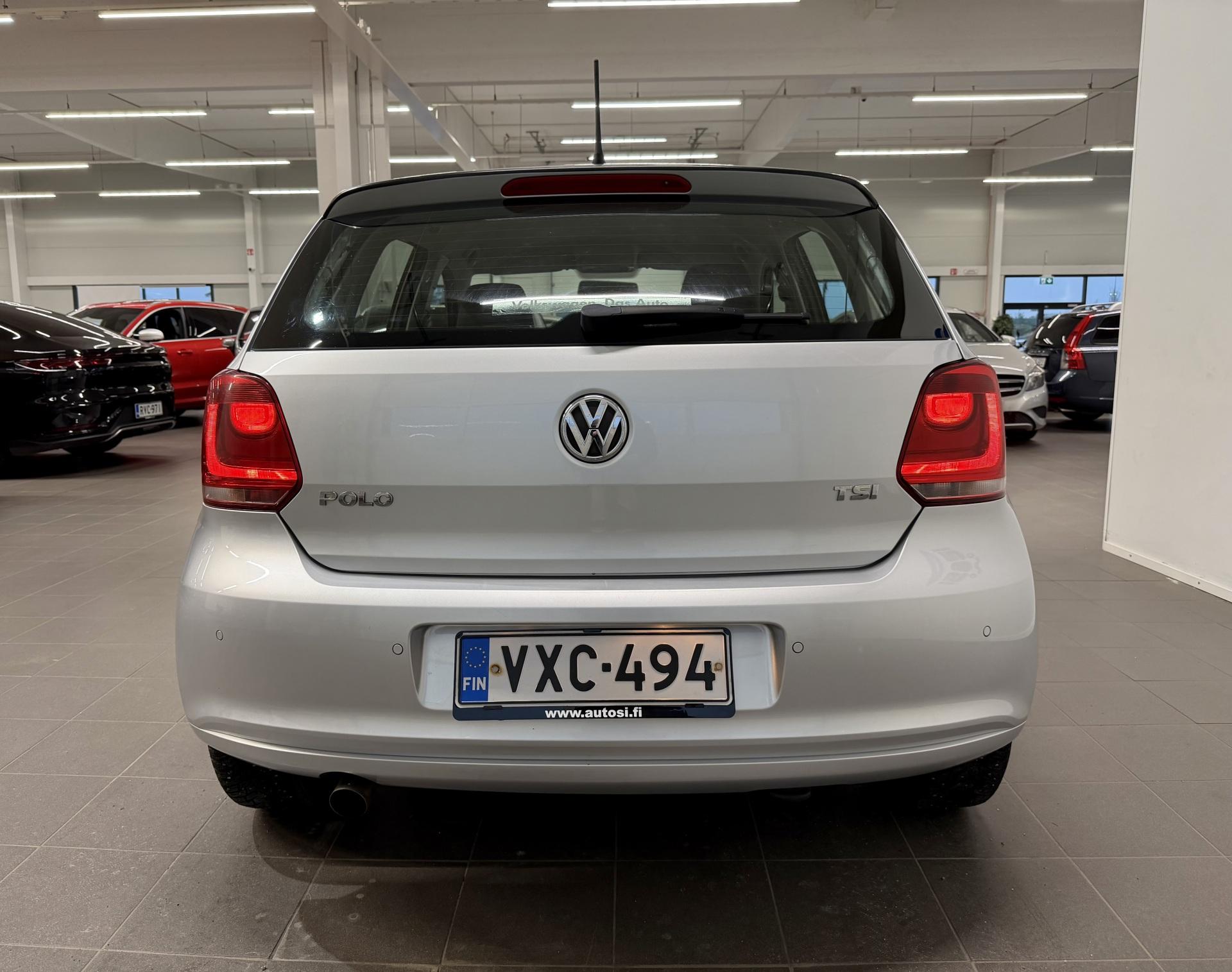VOLKSWAGEN Polo 2014
