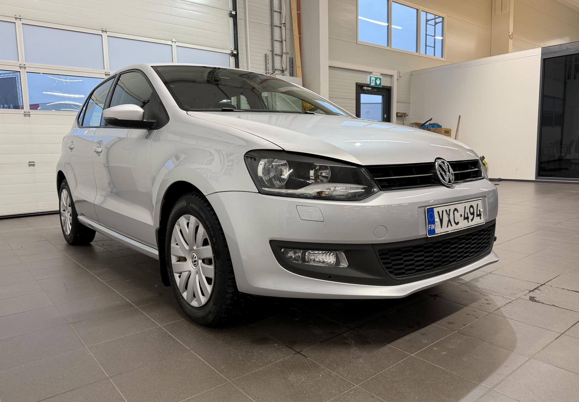 VOLKSWAGEN Polo 2014