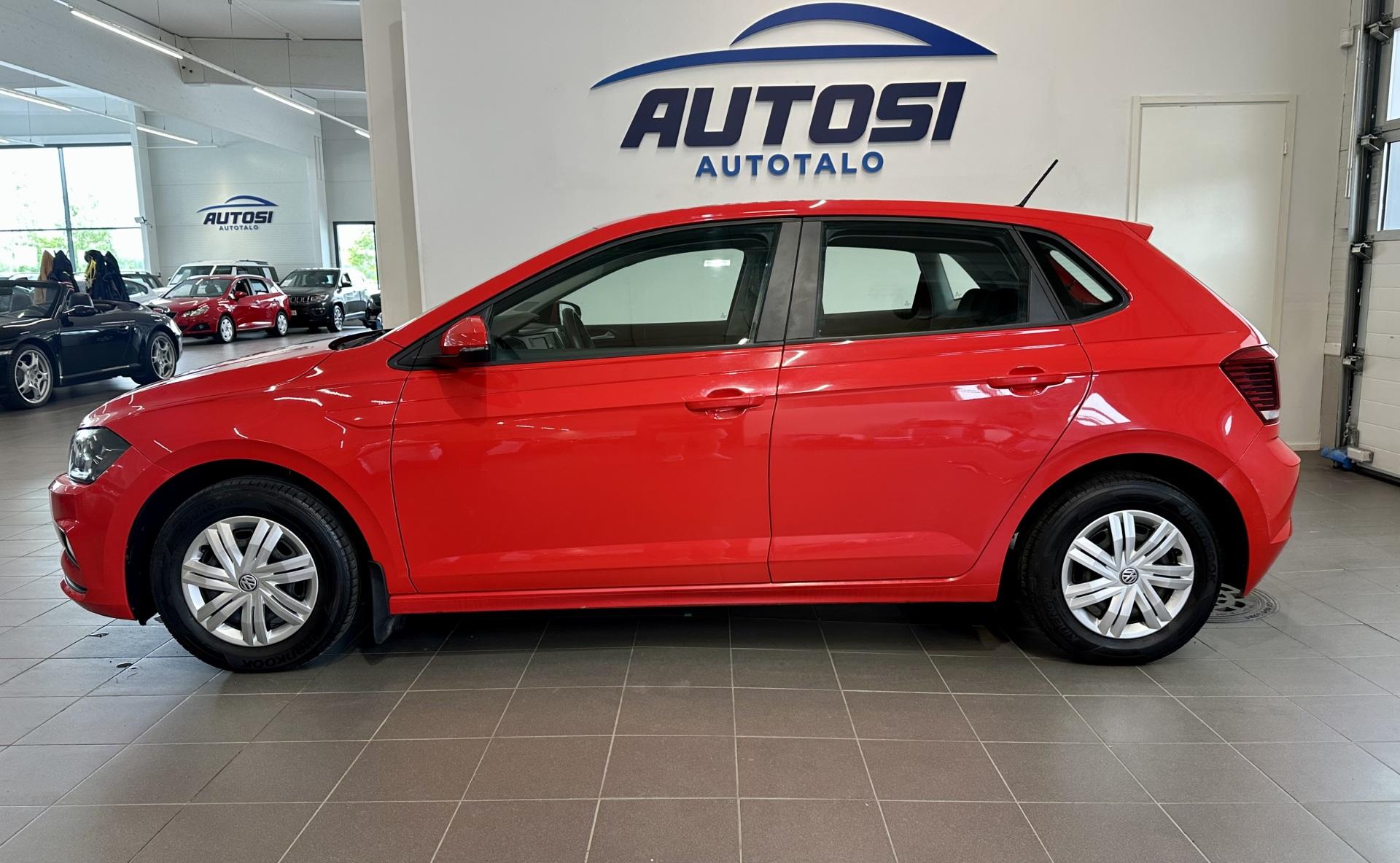 VOLKSWAGEN Polo 4