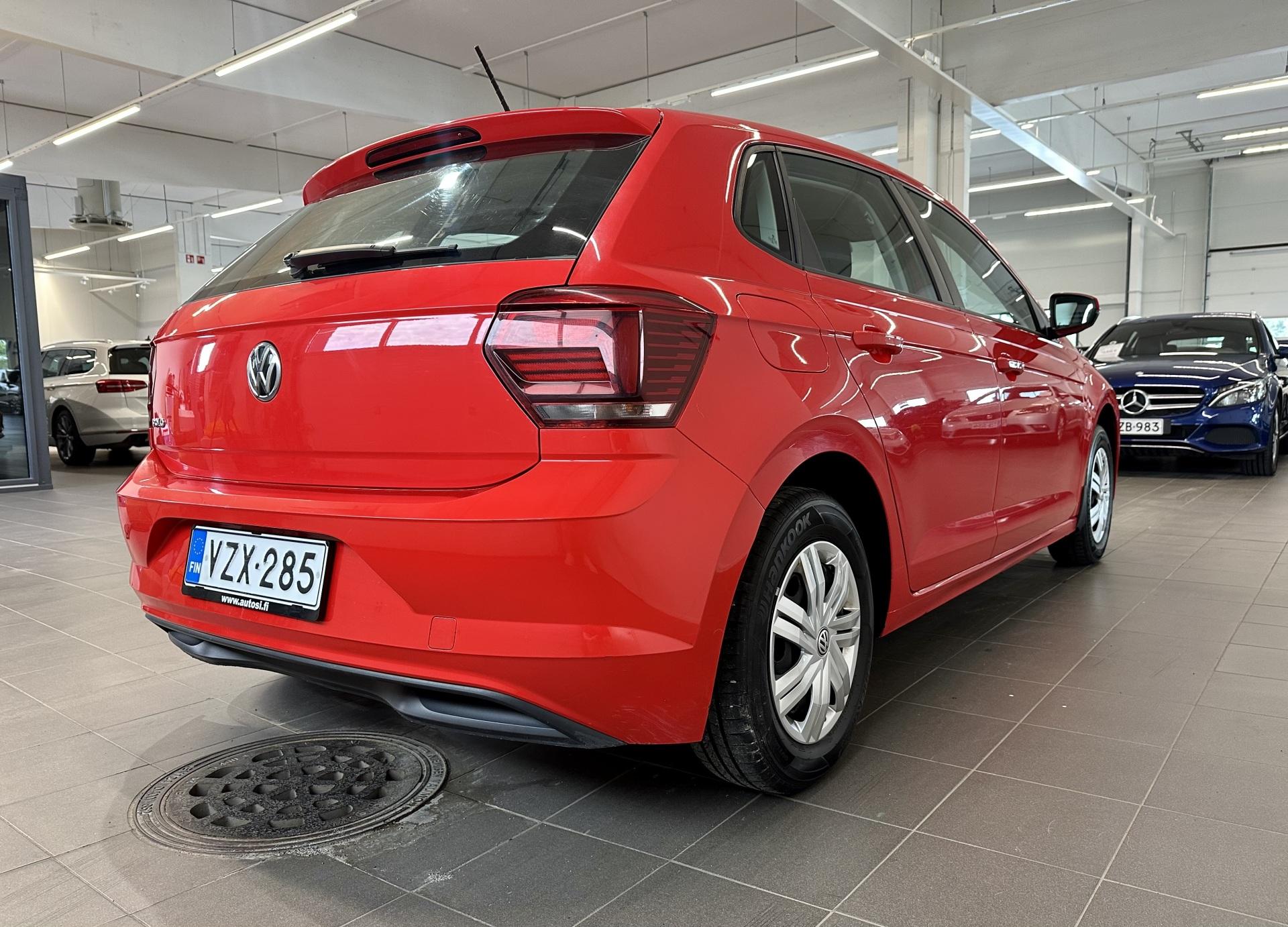 VOLKSWAGEN Polo 5