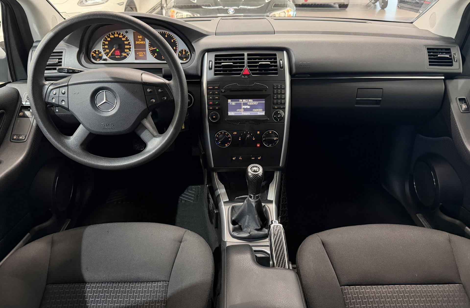 MERCEDES-BENZ B 2010