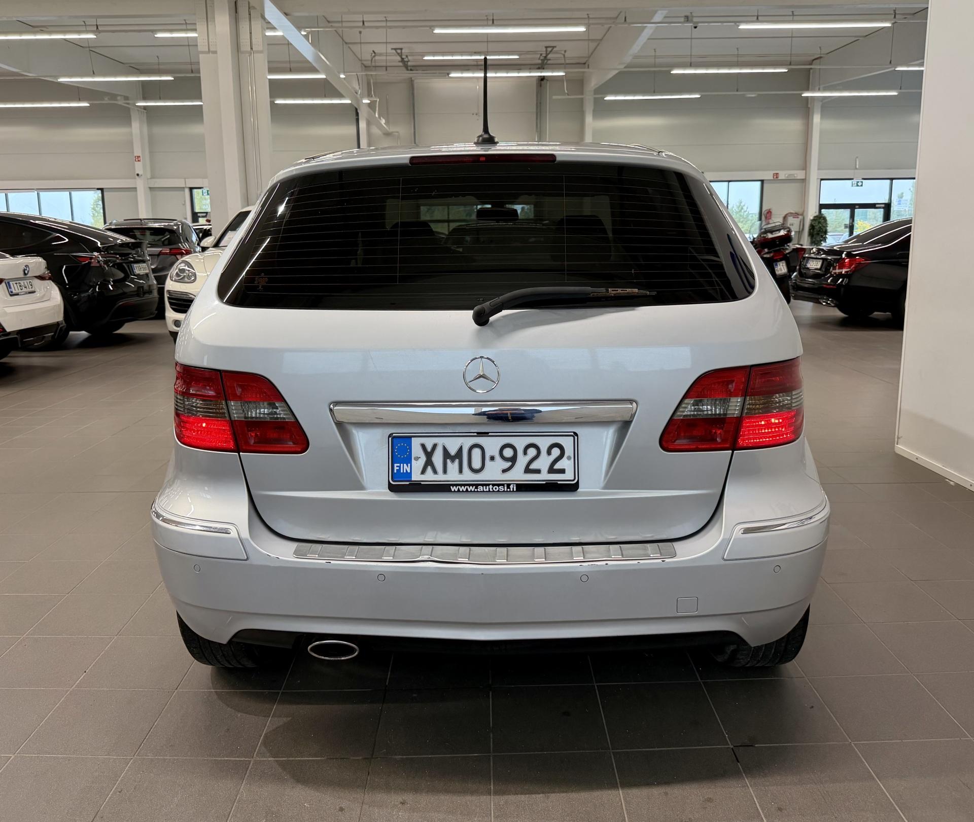 MERCEDES-BENZ B 2010