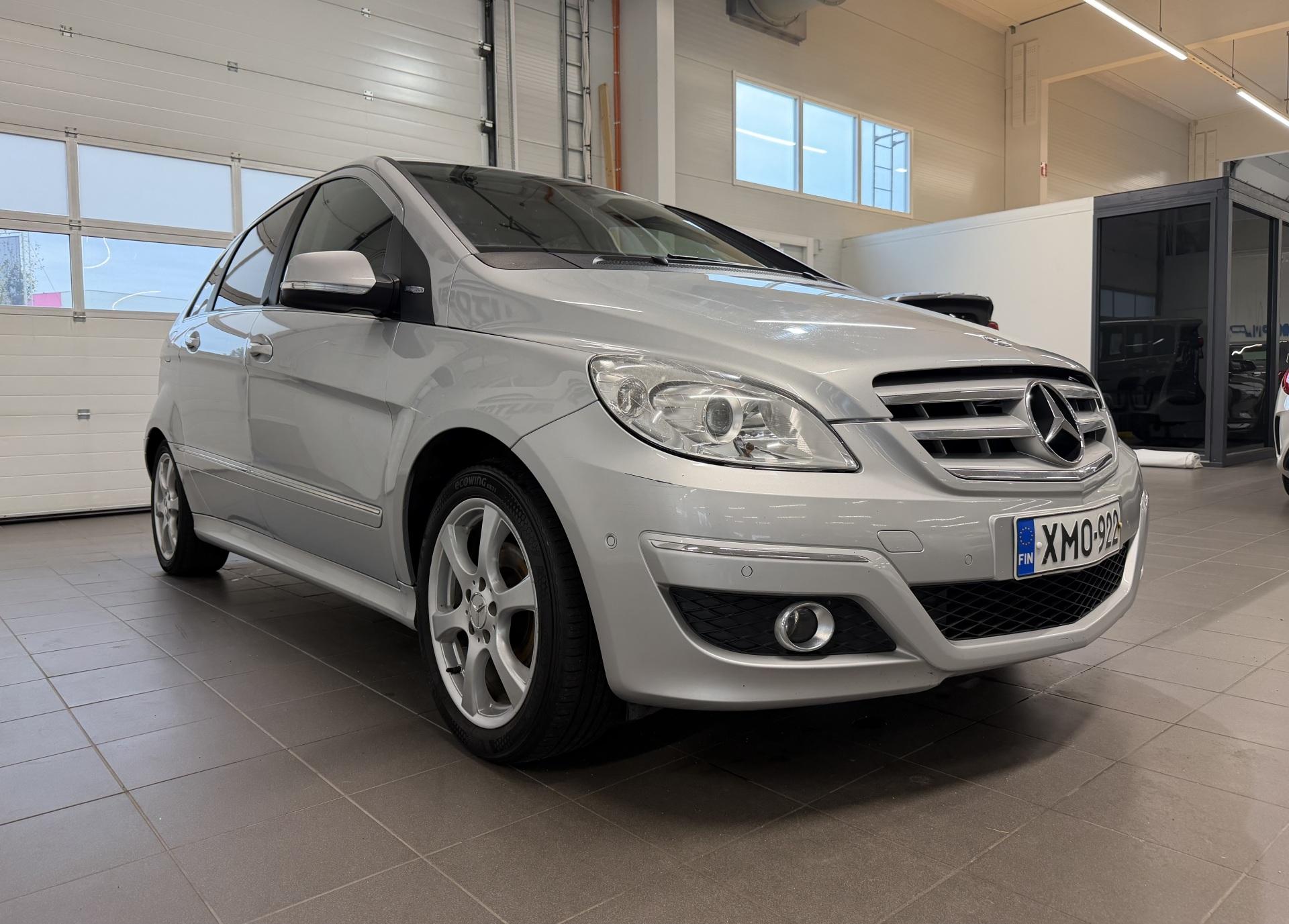 MERCEDES-BENZ B 2010