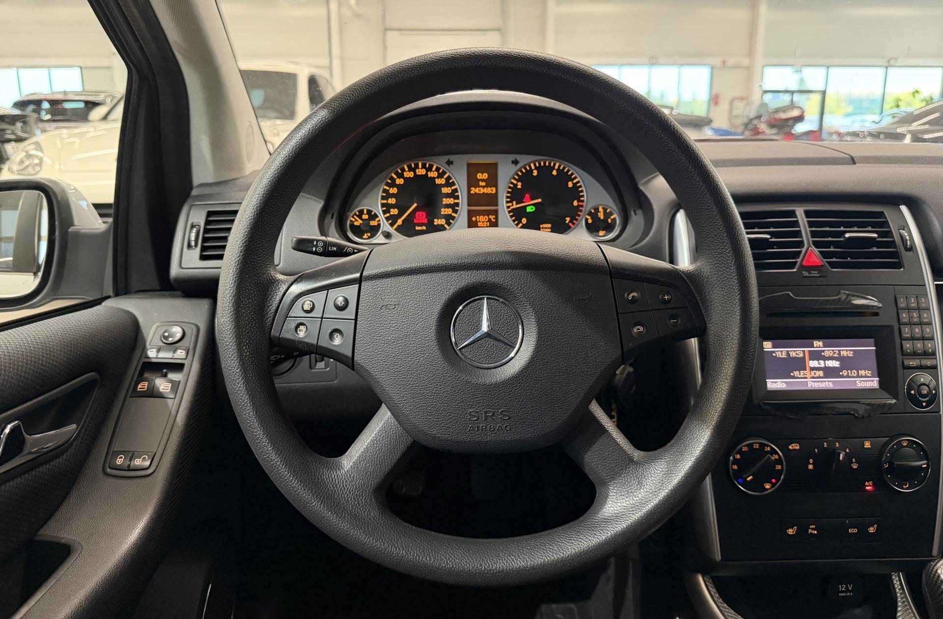MERCEDES-BENZ B 2010