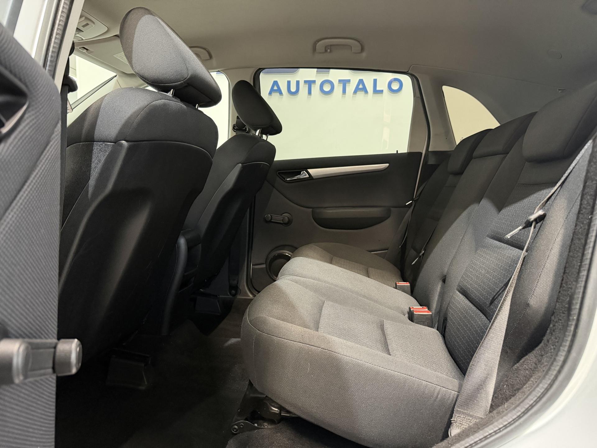 MERCEDES-BENZ B 2010