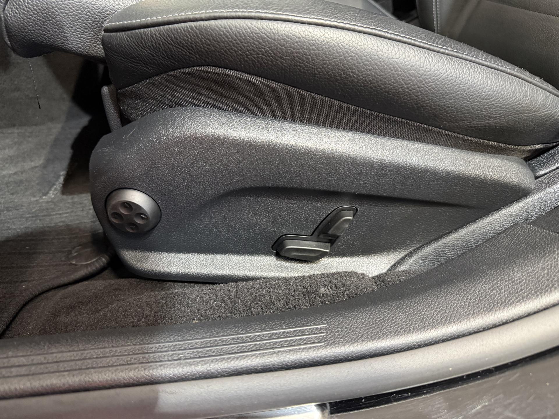 MERCEDES-BENZ E 2019