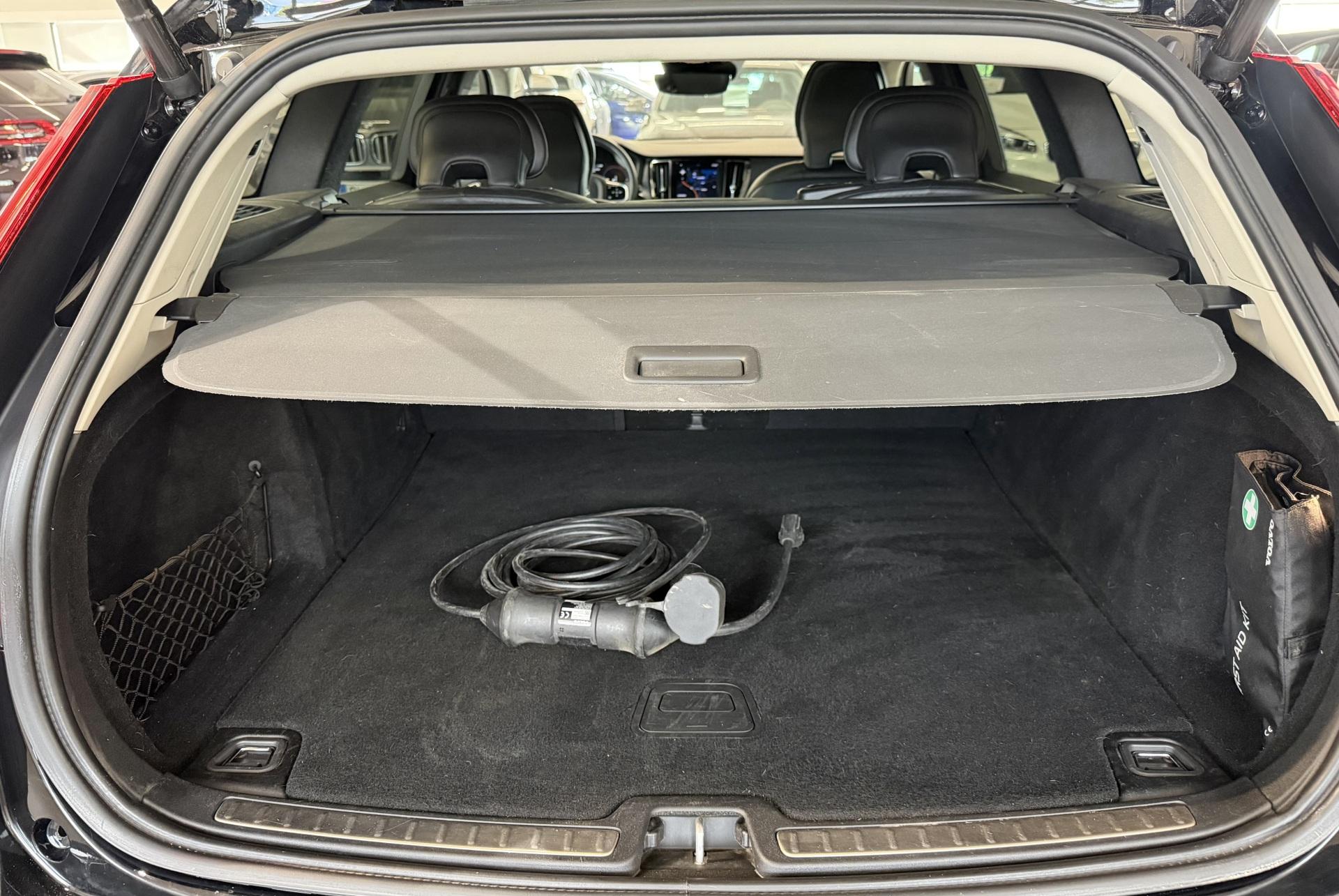 VOLVO V60 2021
