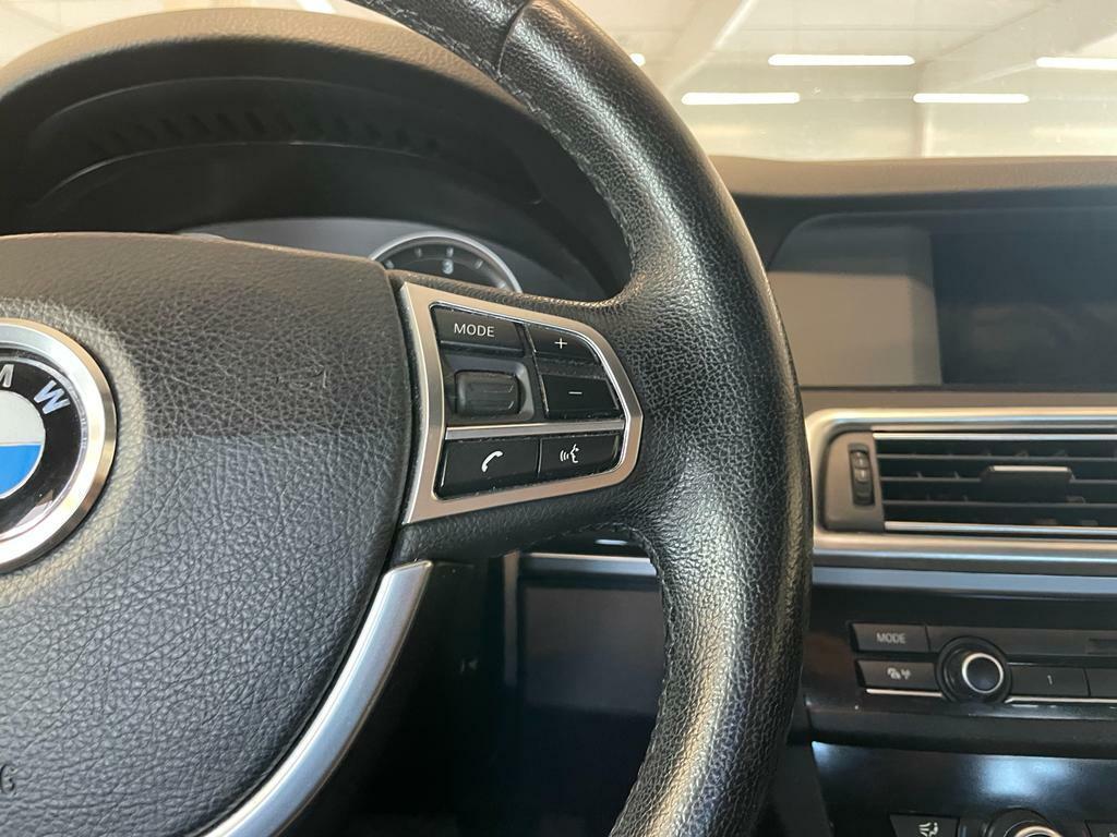 BMW 520 2011