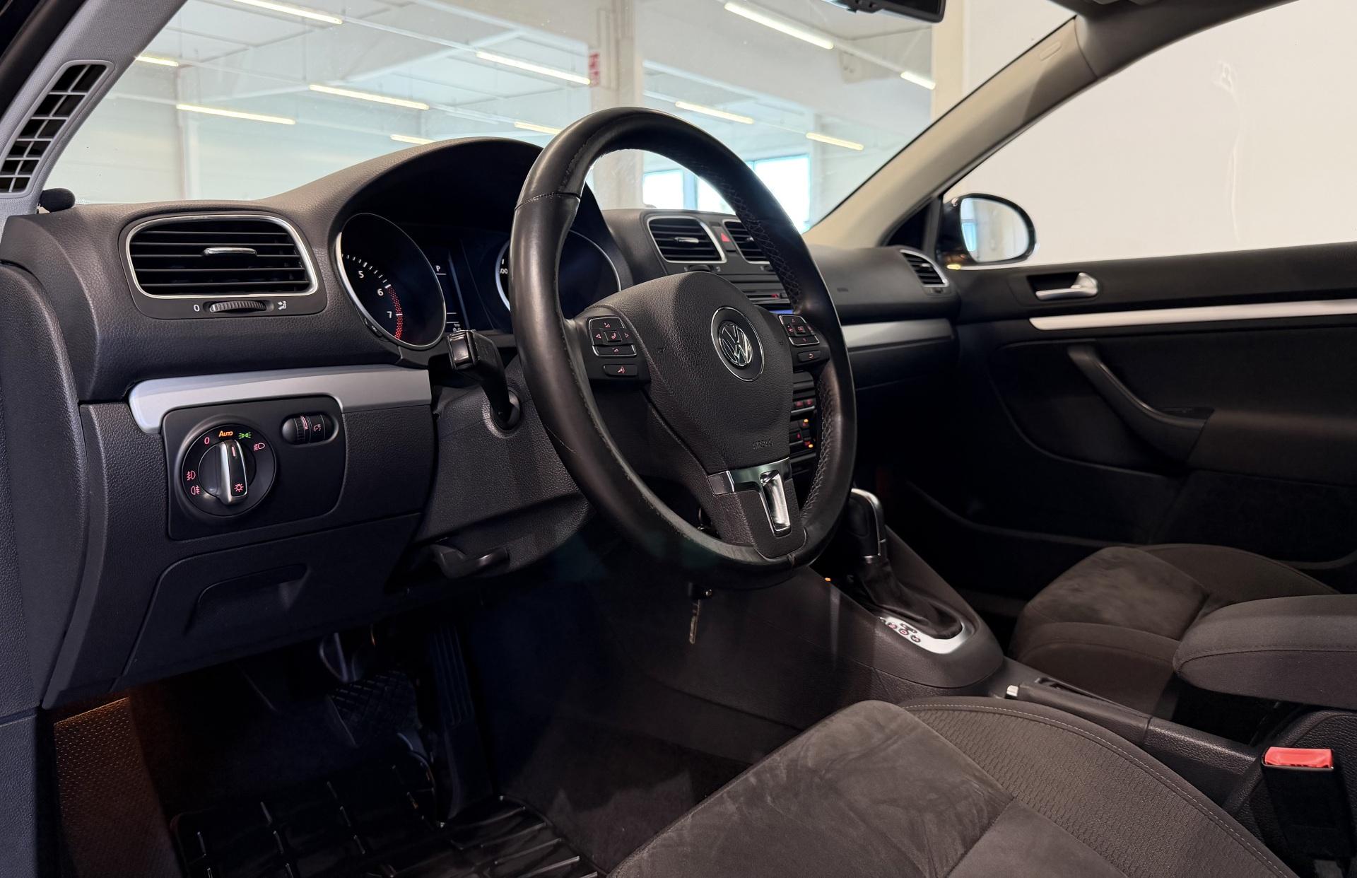 VOLKSWAGEN Golf 2011