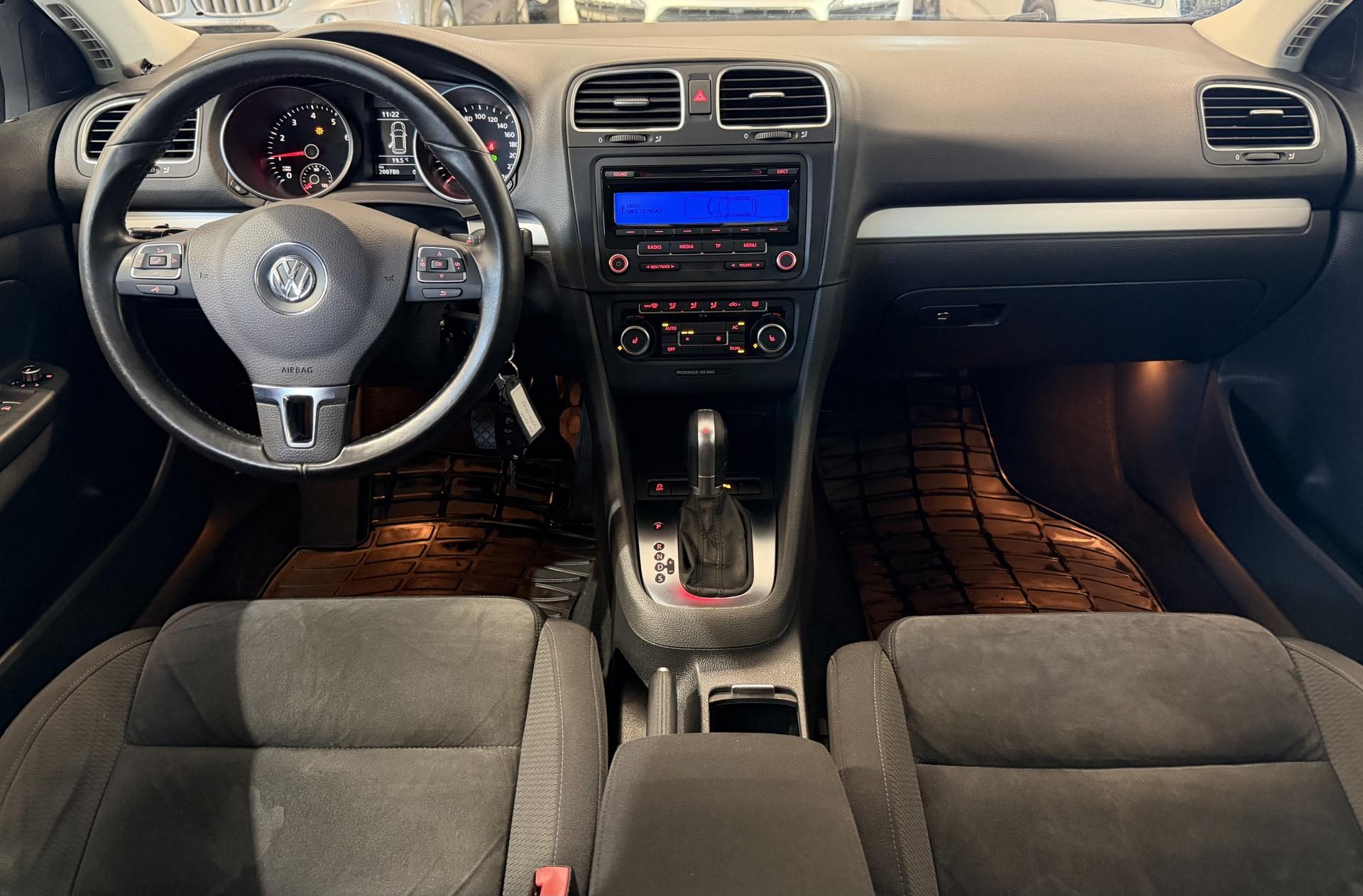 VOLKSWAGEN Golf 2011