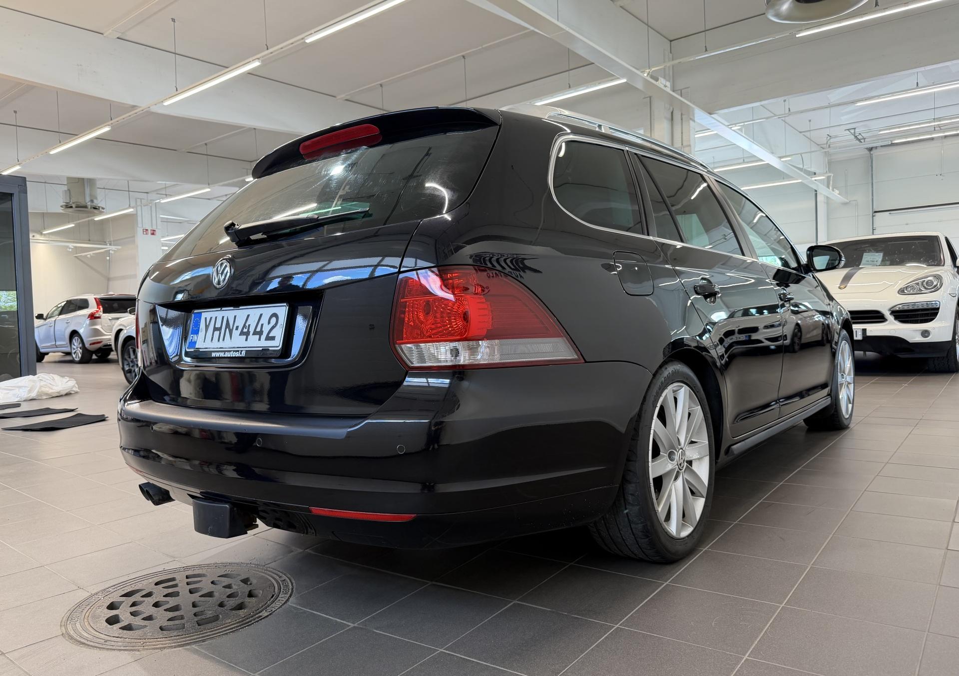 VOLKSWAGEN Golf 2011