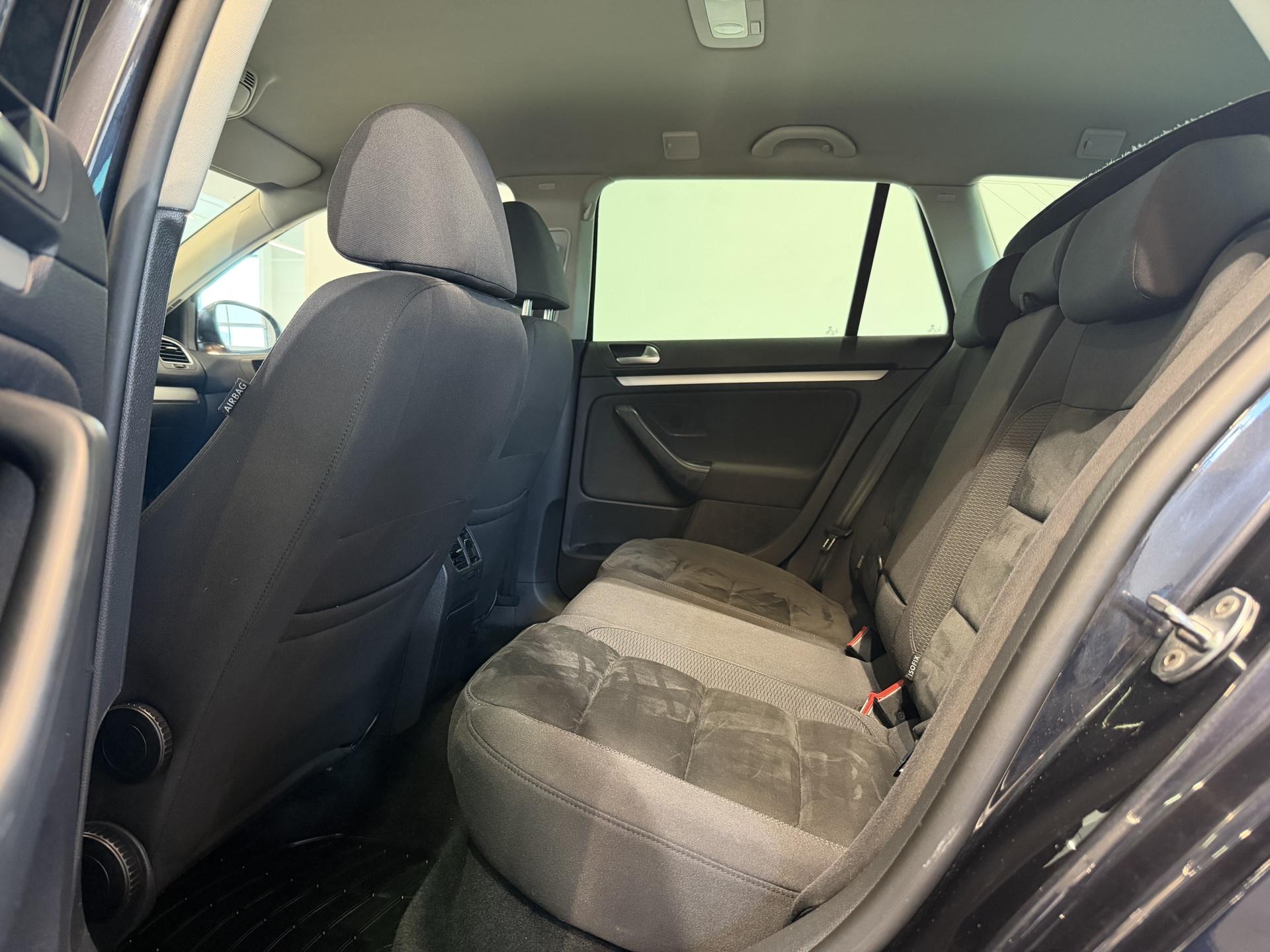 VOLKSWAGEN Golf 2011