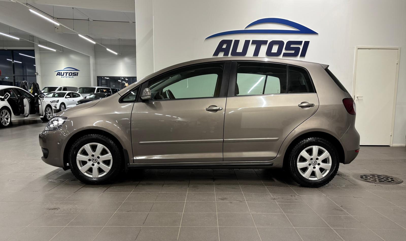 VOLKSWAGEN Golf Plus 2010