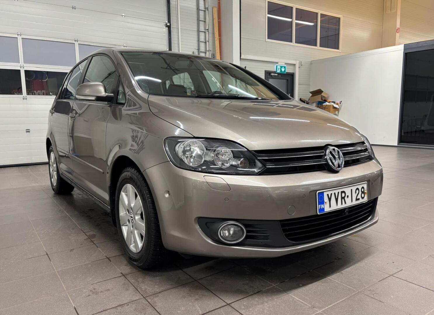 VOLKSWAGEN Golf Plus 2010