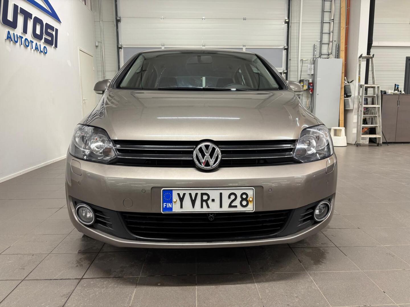 VOLKSWAGEN Golf Plus 2010