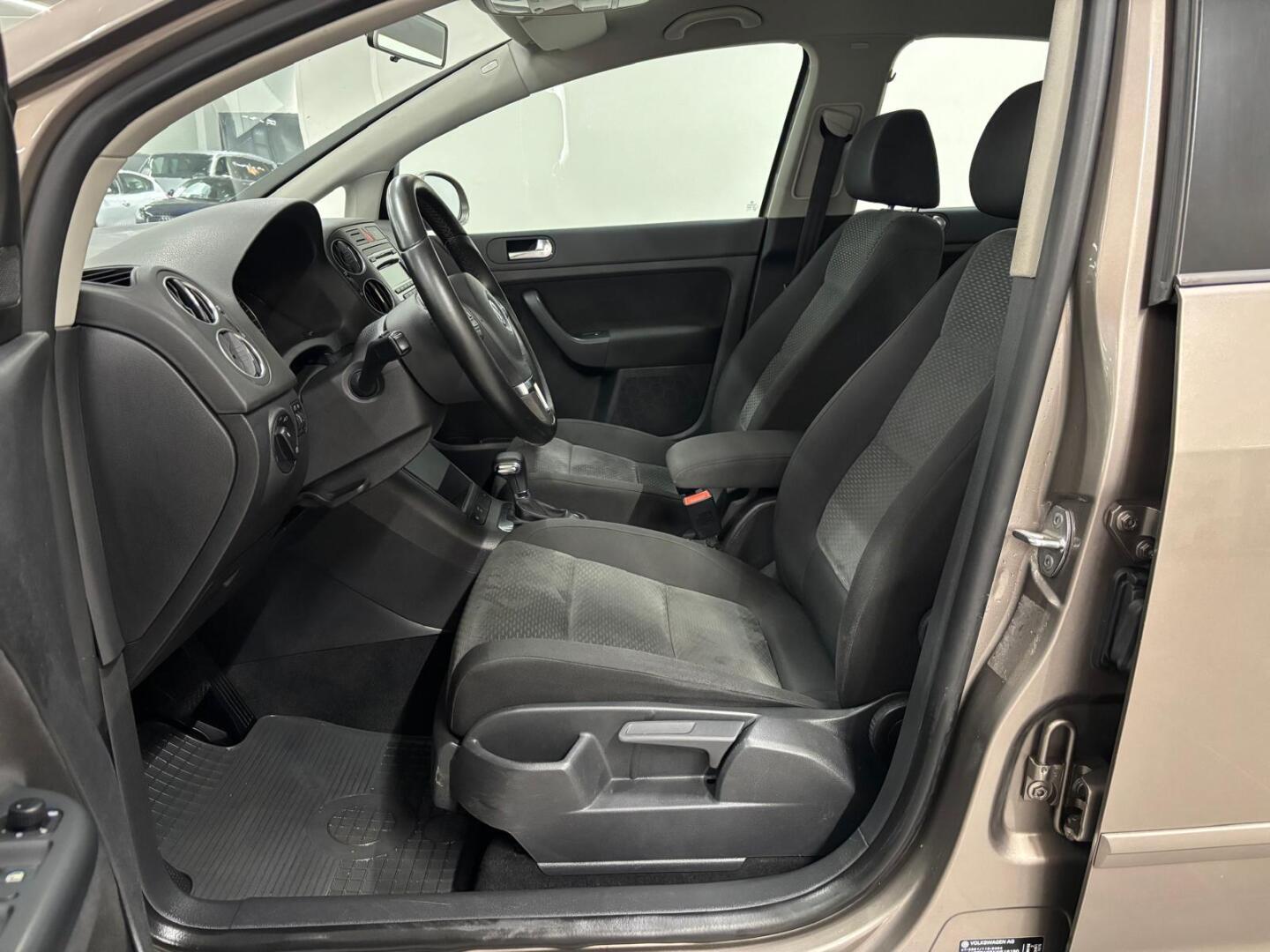 VOLKSWAGEN Golf Plus 2010