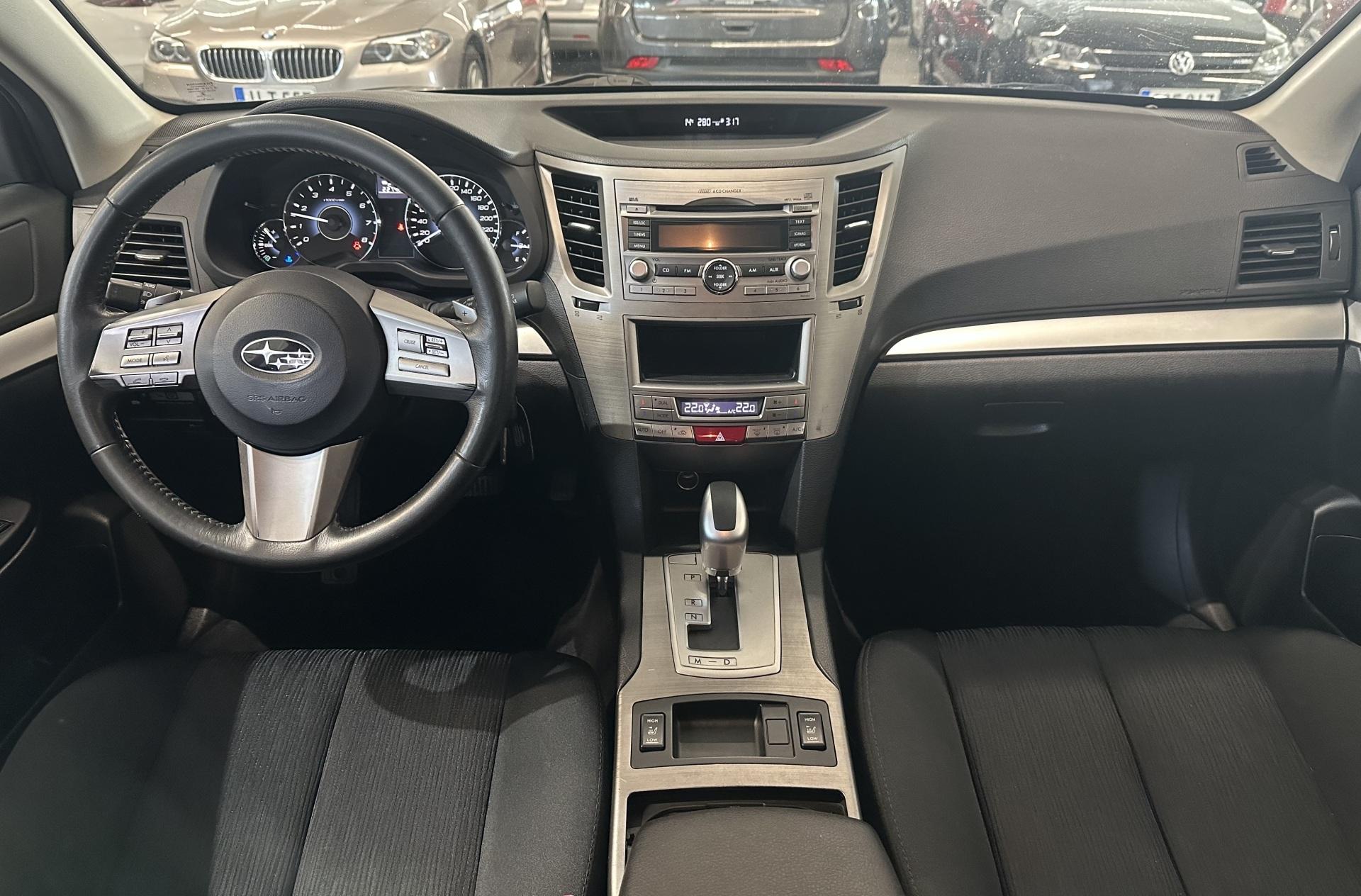 SUBARU Legacy 2011