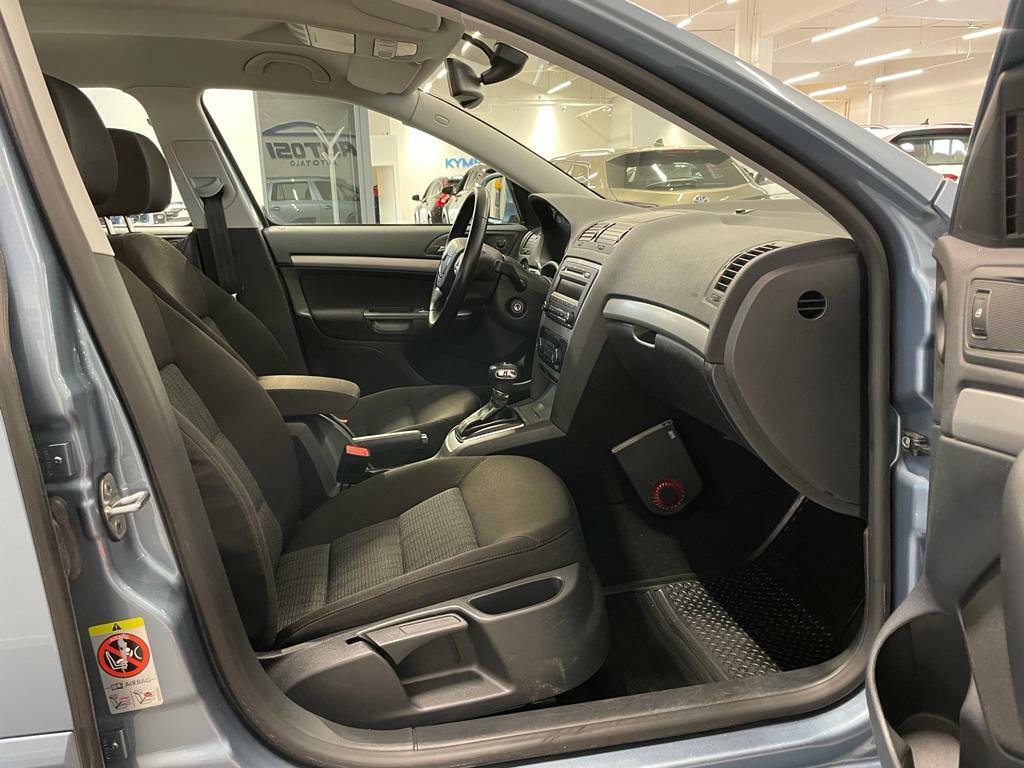 SKODA Octavia 2012