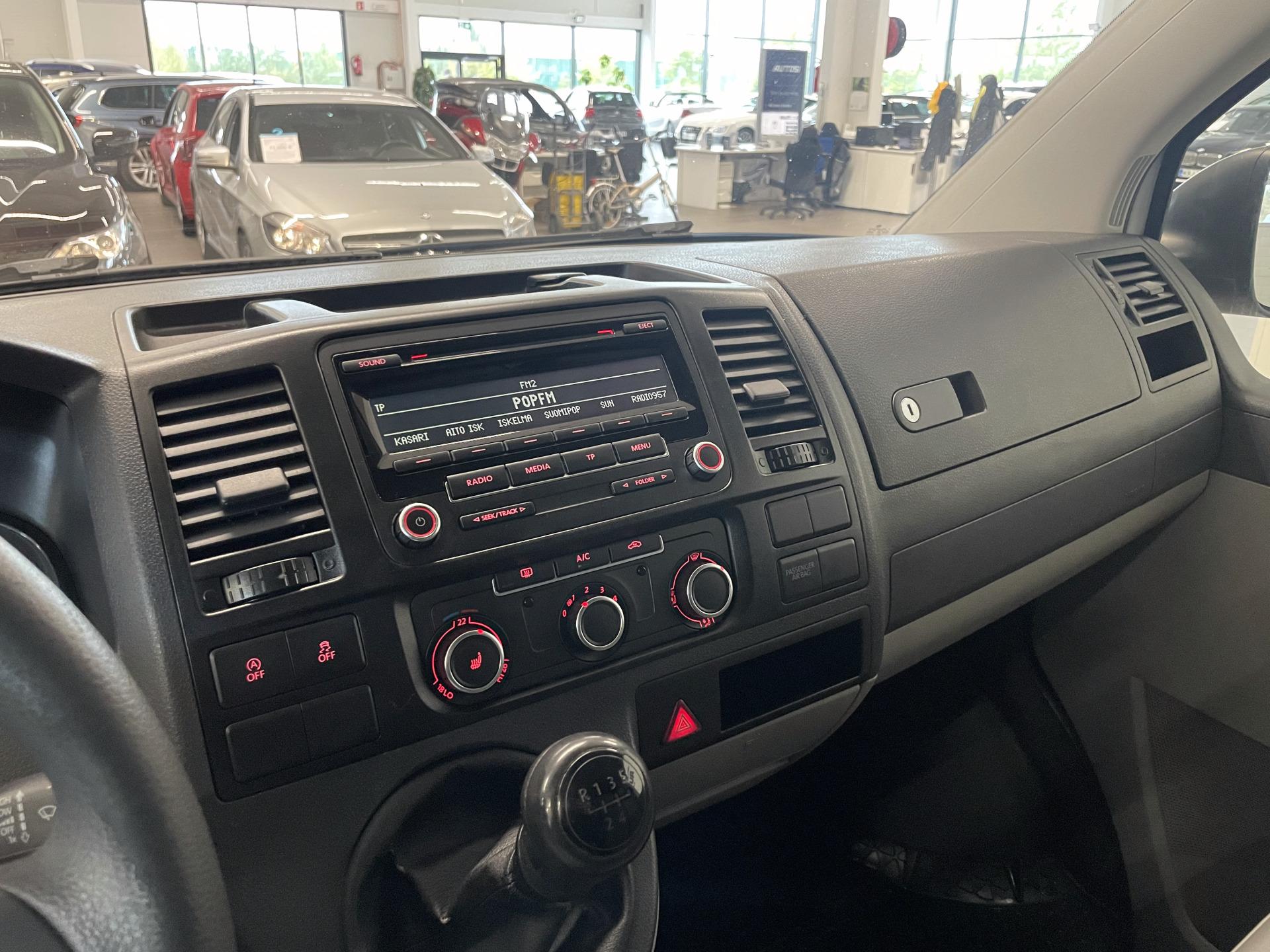 VOLKSWAGEN Transporter 2015