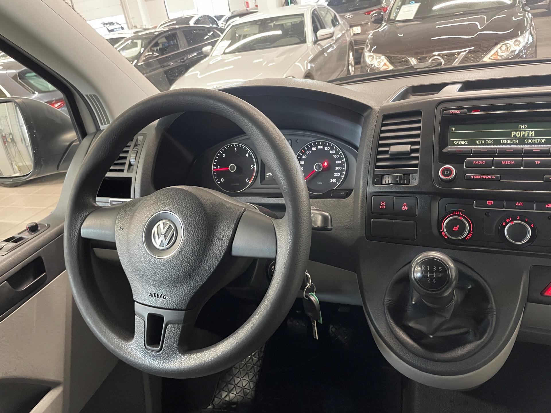 VOLKSWAGEN Transporter 2015
