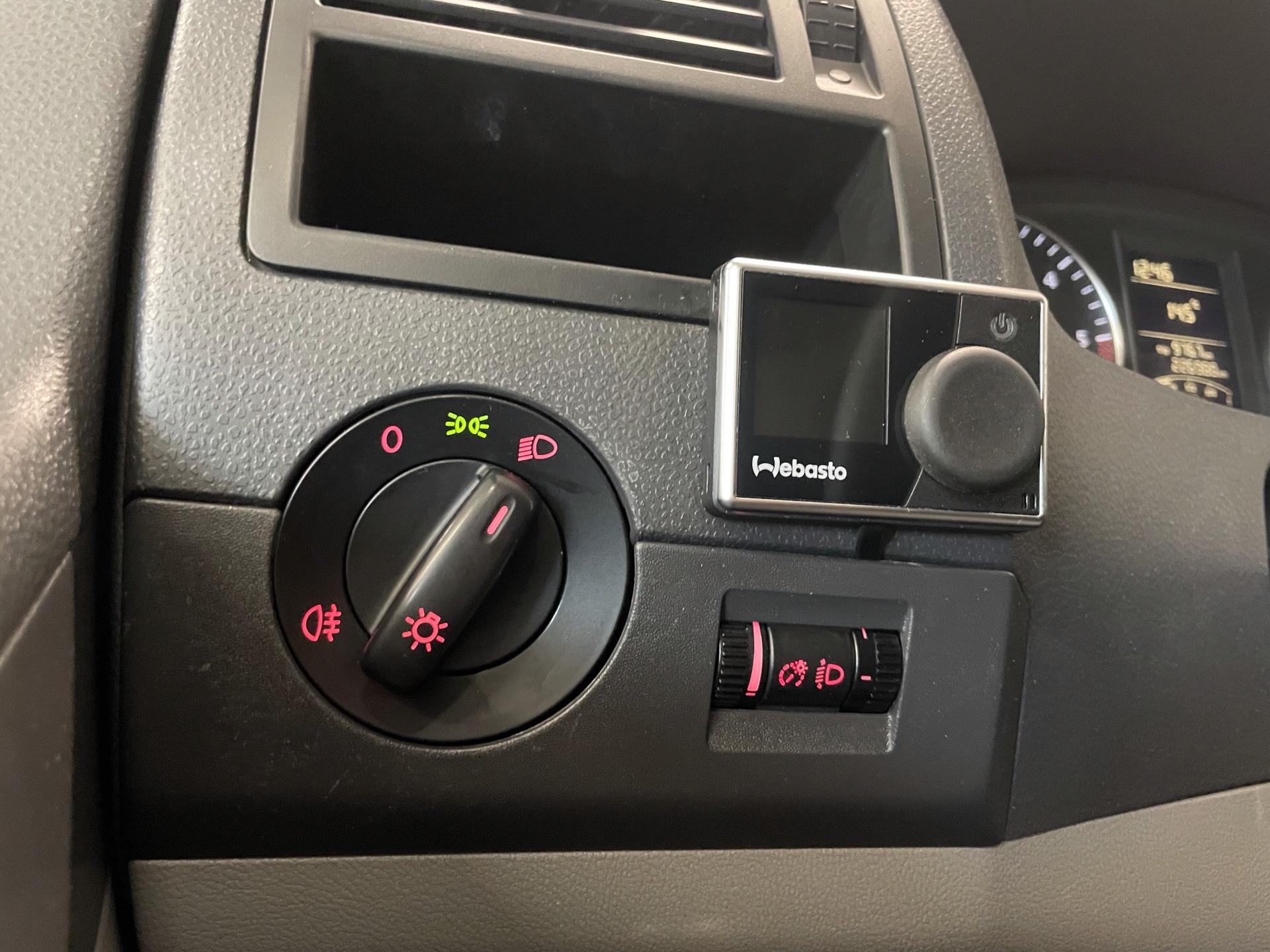 VOLKSWAGEN Transporter 2015