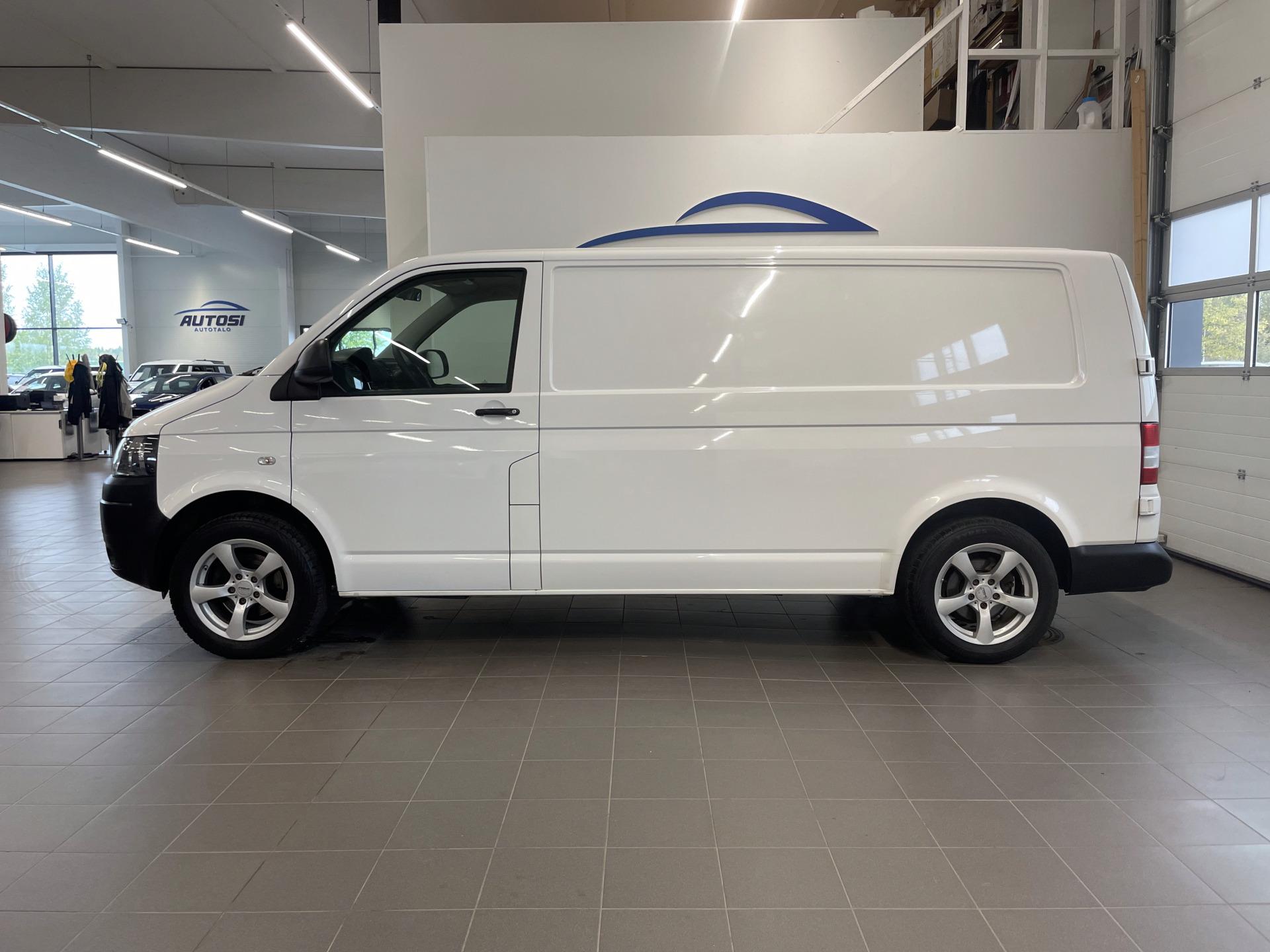 VOLKSWAGEN Transporter 2015