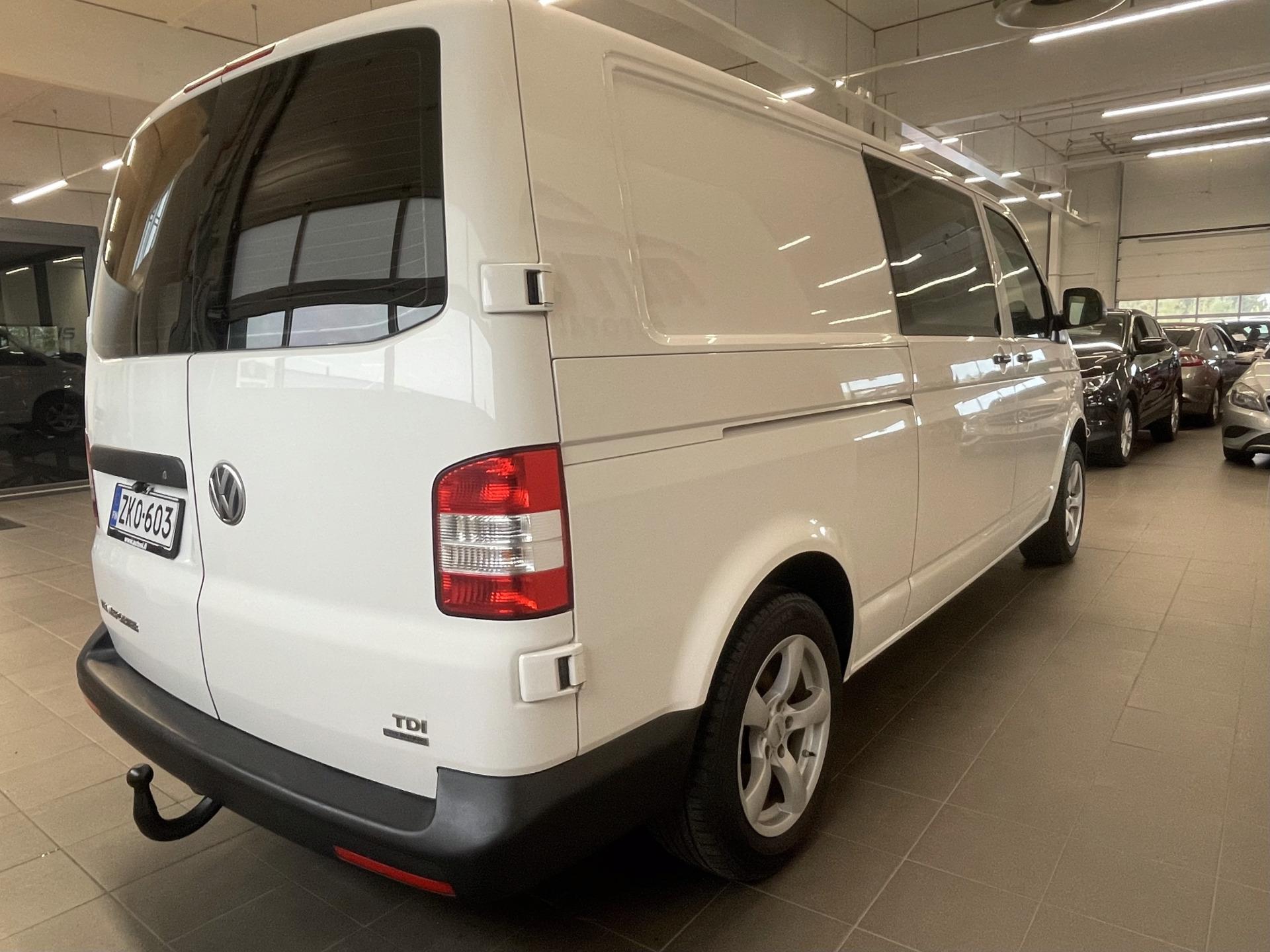 VOLKSWAGEN Transporter 2015