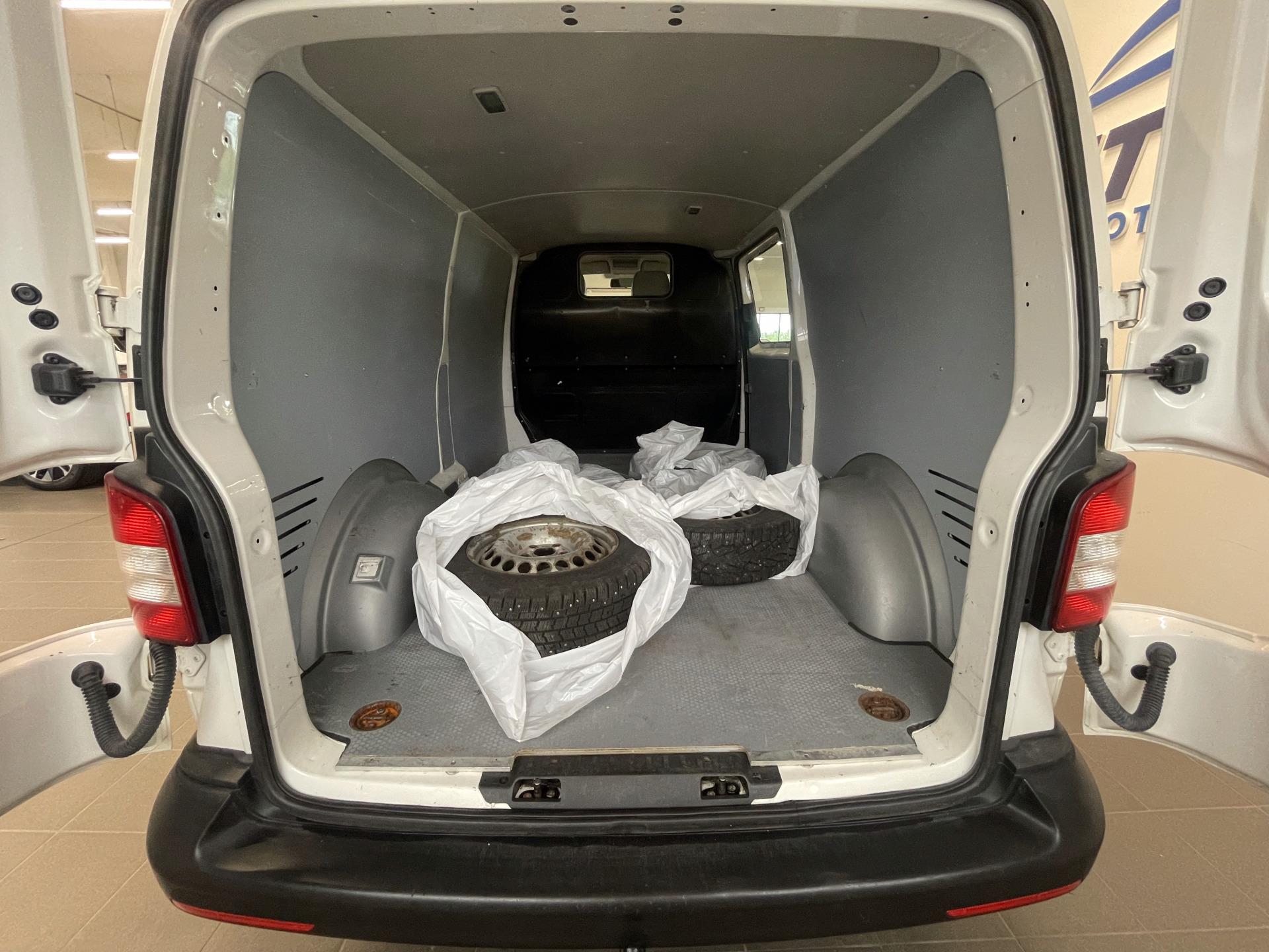 VOLKSWAGEN Transporter 2015