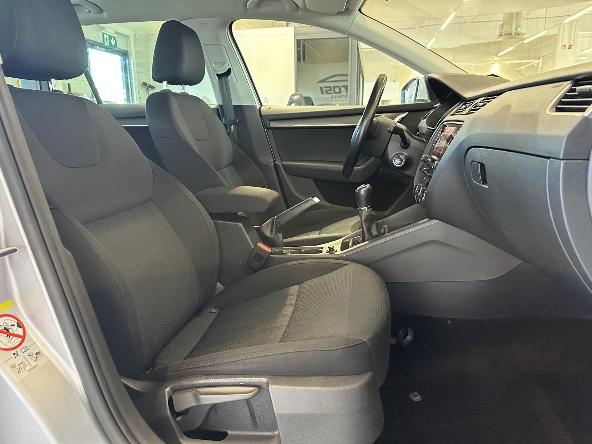 SKODA Octavia 13