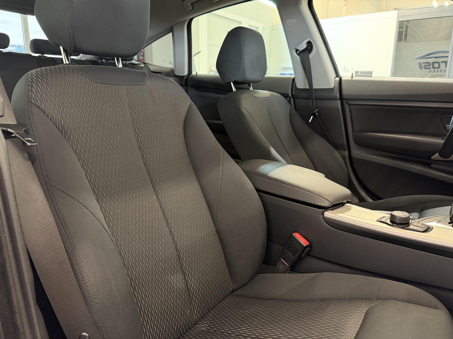 BMW 320 Gran Turismo 2014
