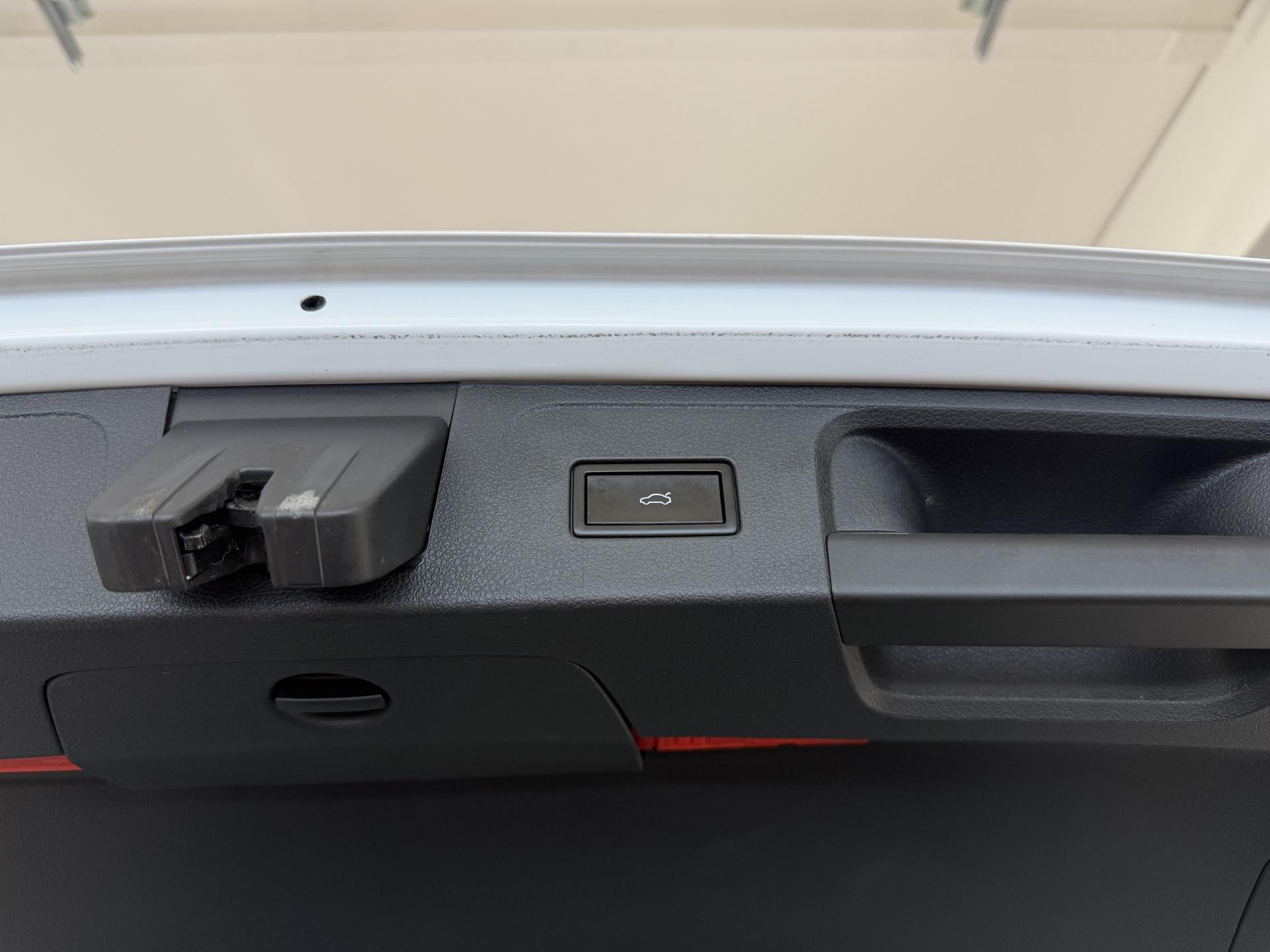 VOLKSWAGEN Passat 15