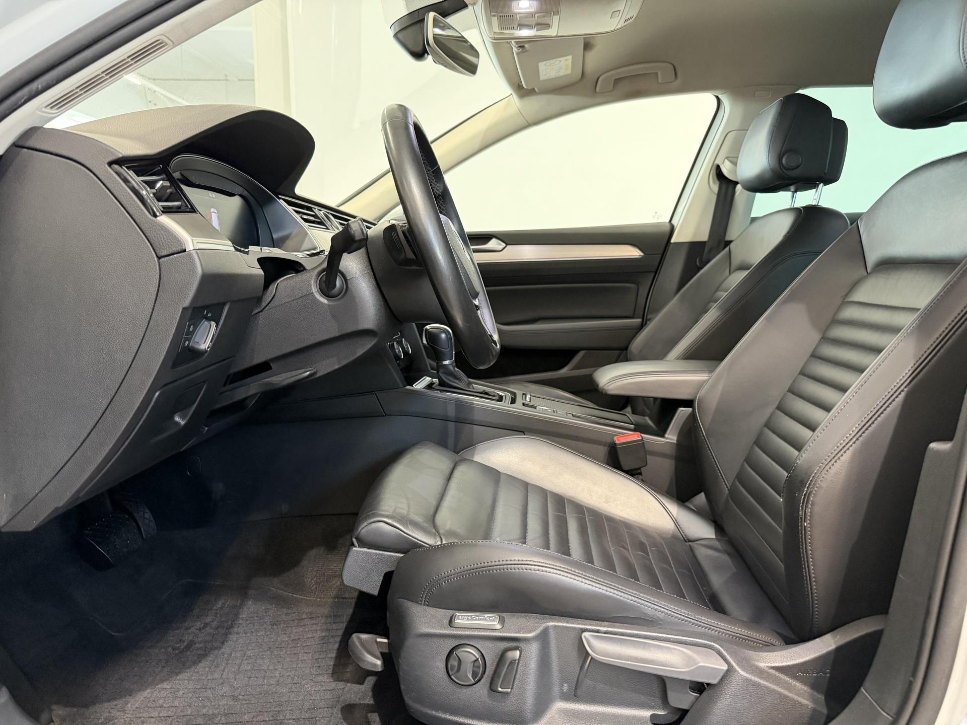 VOLKSWAGEN Passat 7