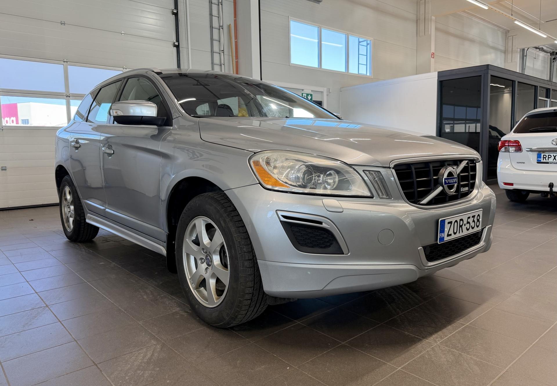 VOLVO XC60 2012