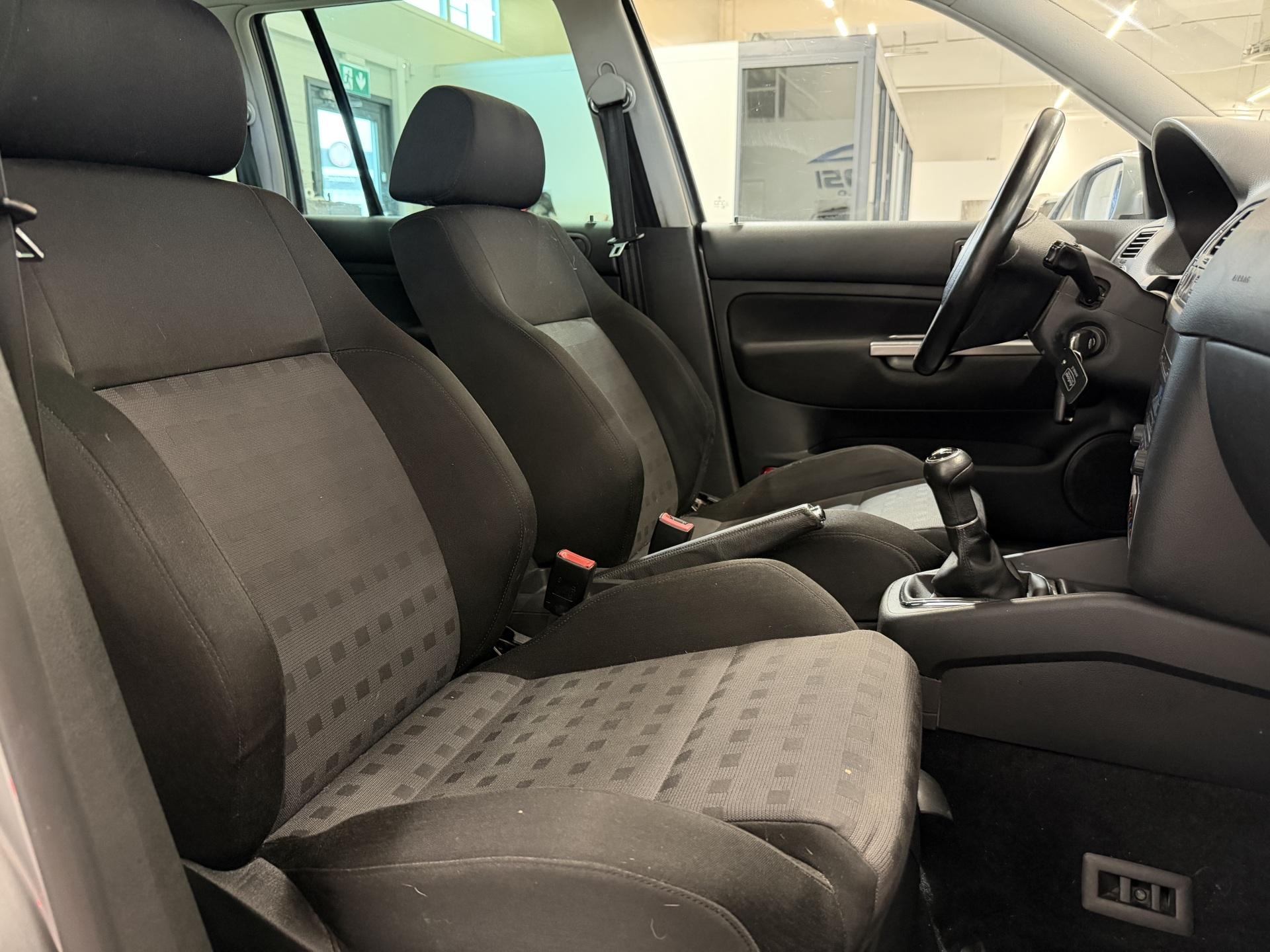 VOLKSWAGEN Golf 2006