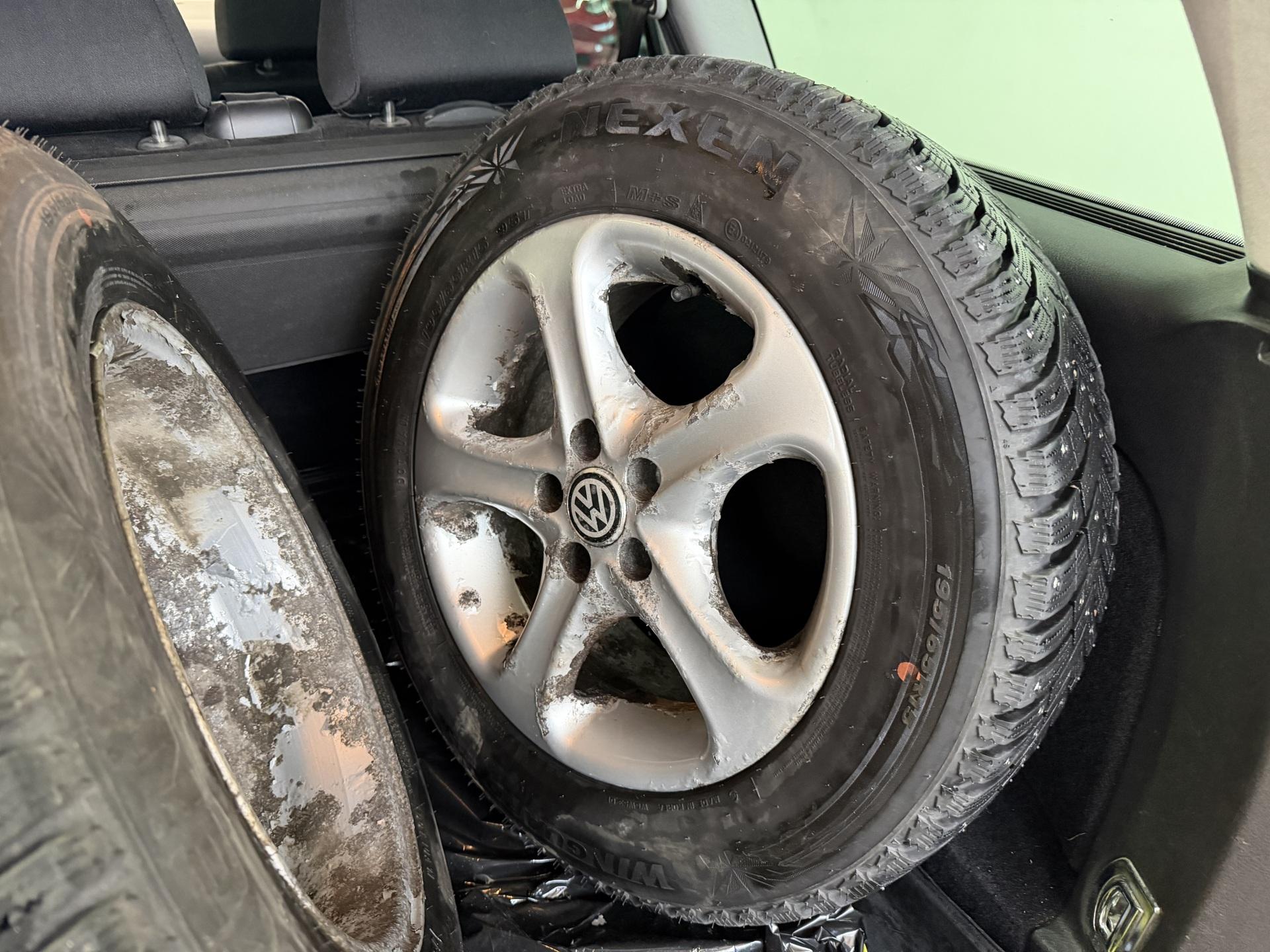 VOLKSWAGEN Golf 2006