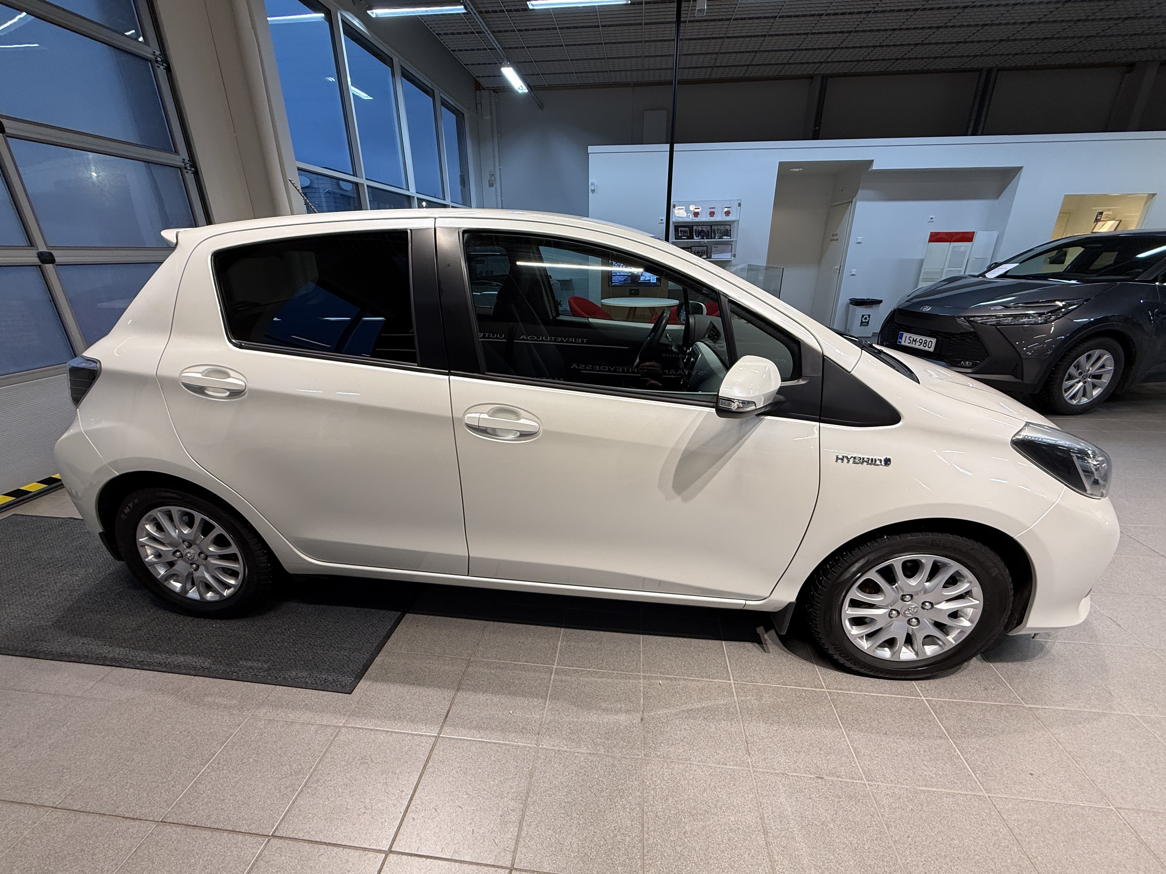 TOYOTA YARIS 2013
