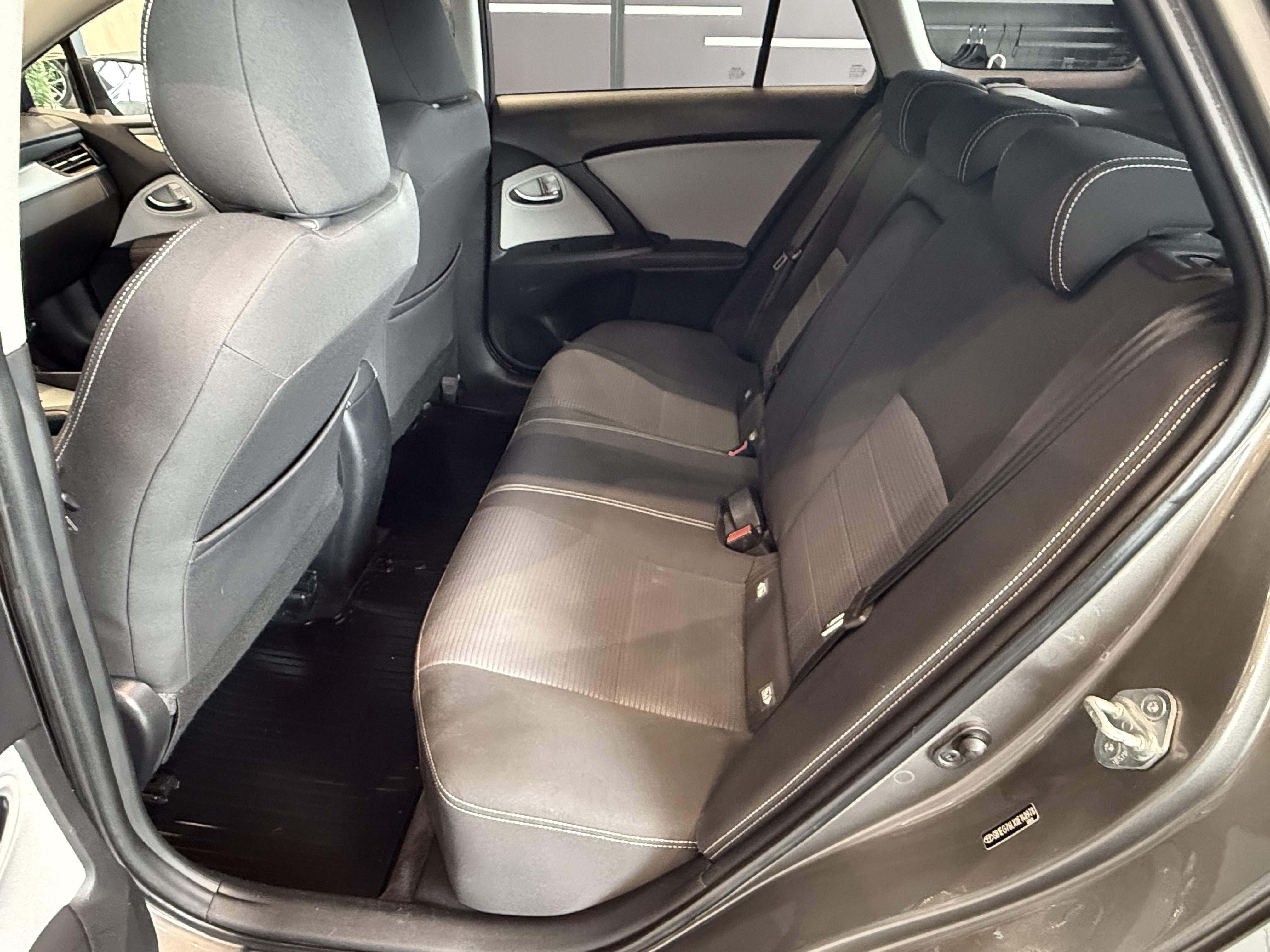 TOYOTA AVENSIS 2017