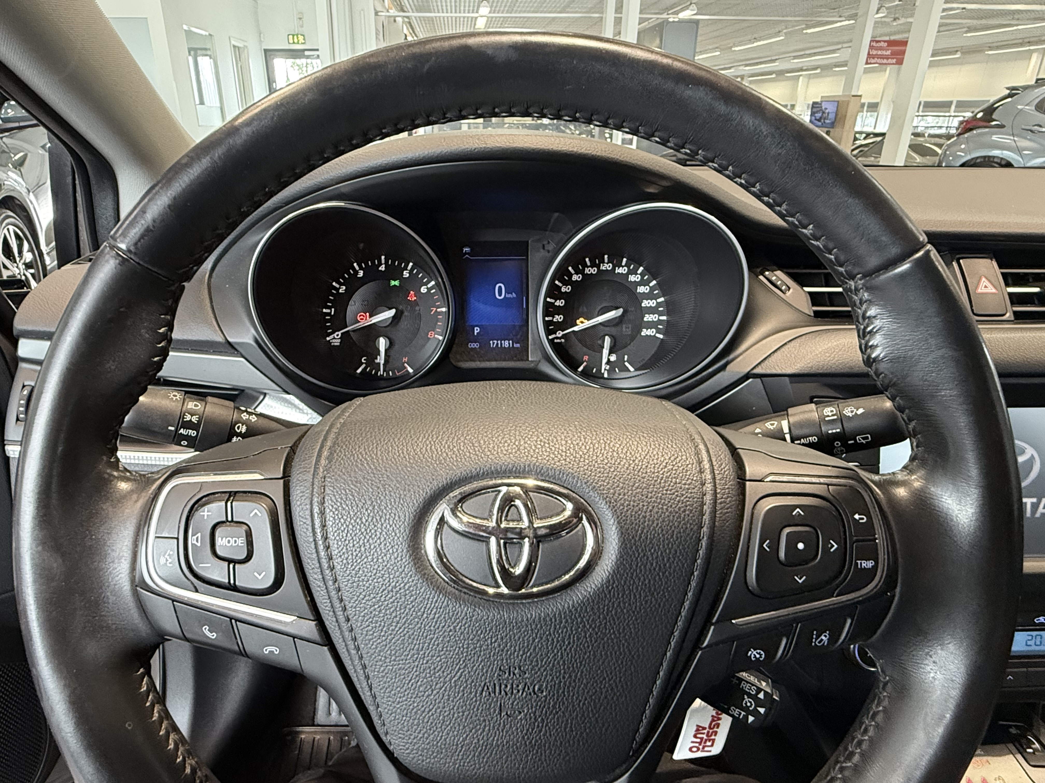 TOYOTA AVENSIS 2017