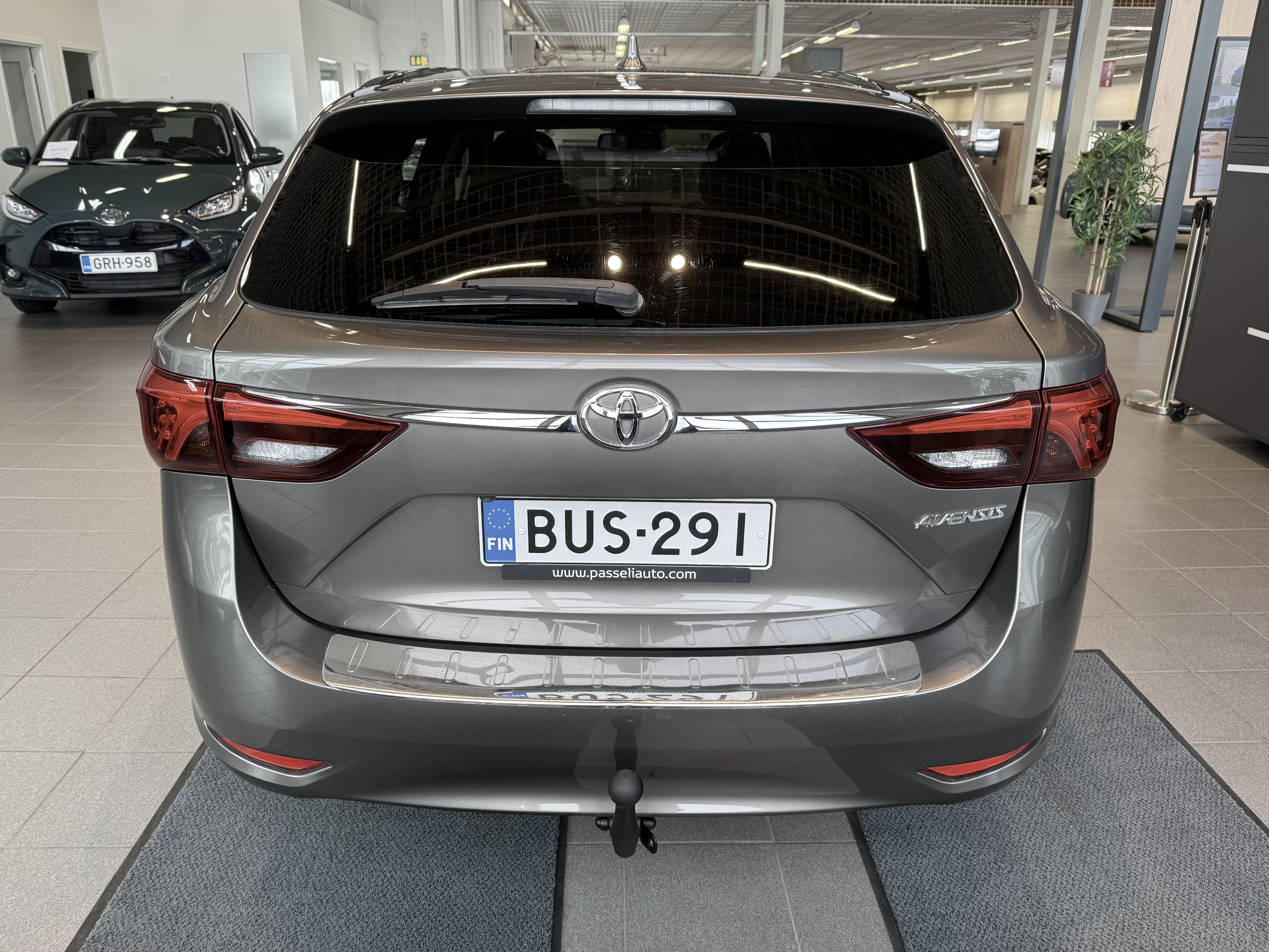 TOYOTA AVENSIS 2017