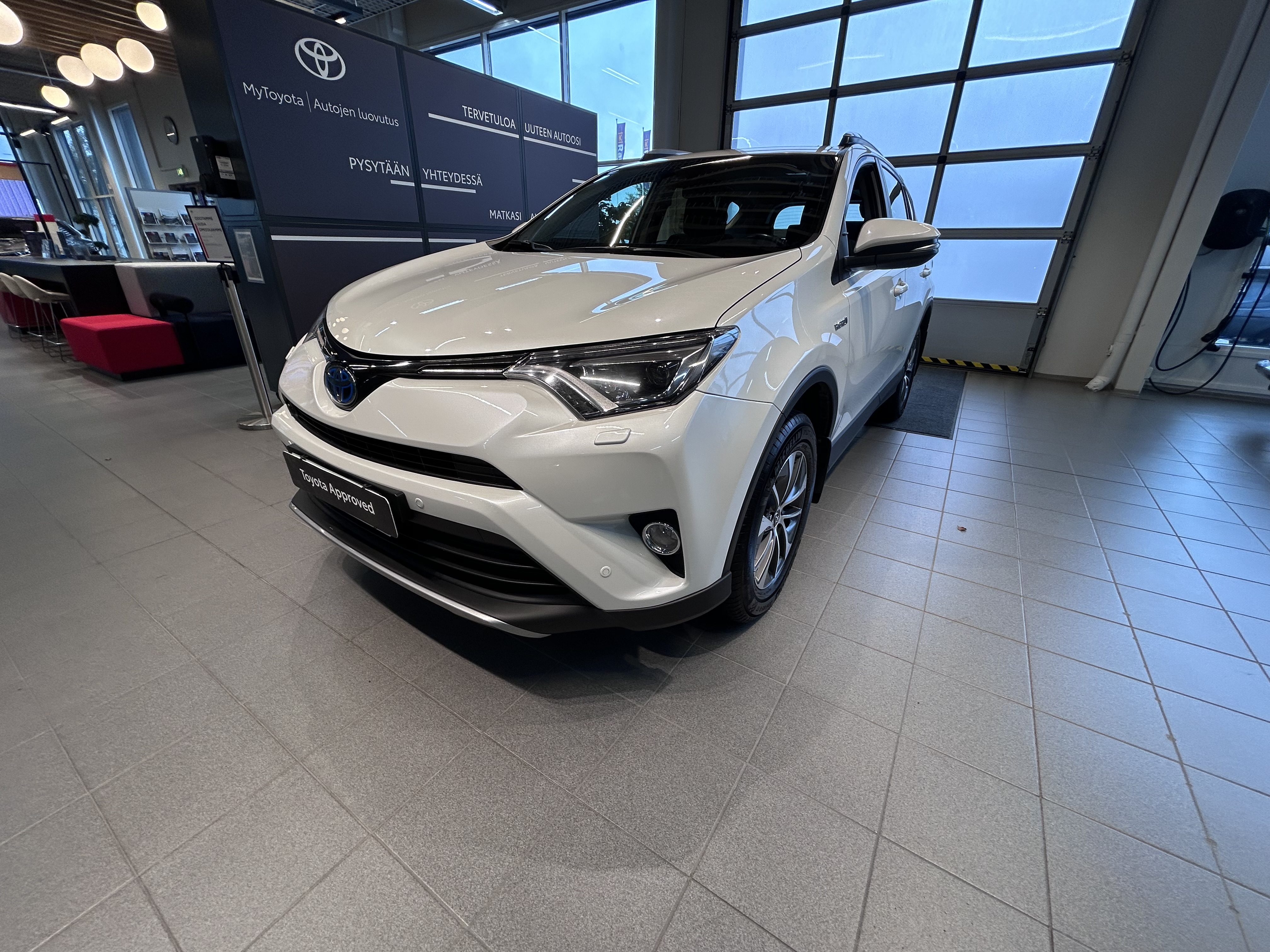 TOYOTA RAV4 2018
