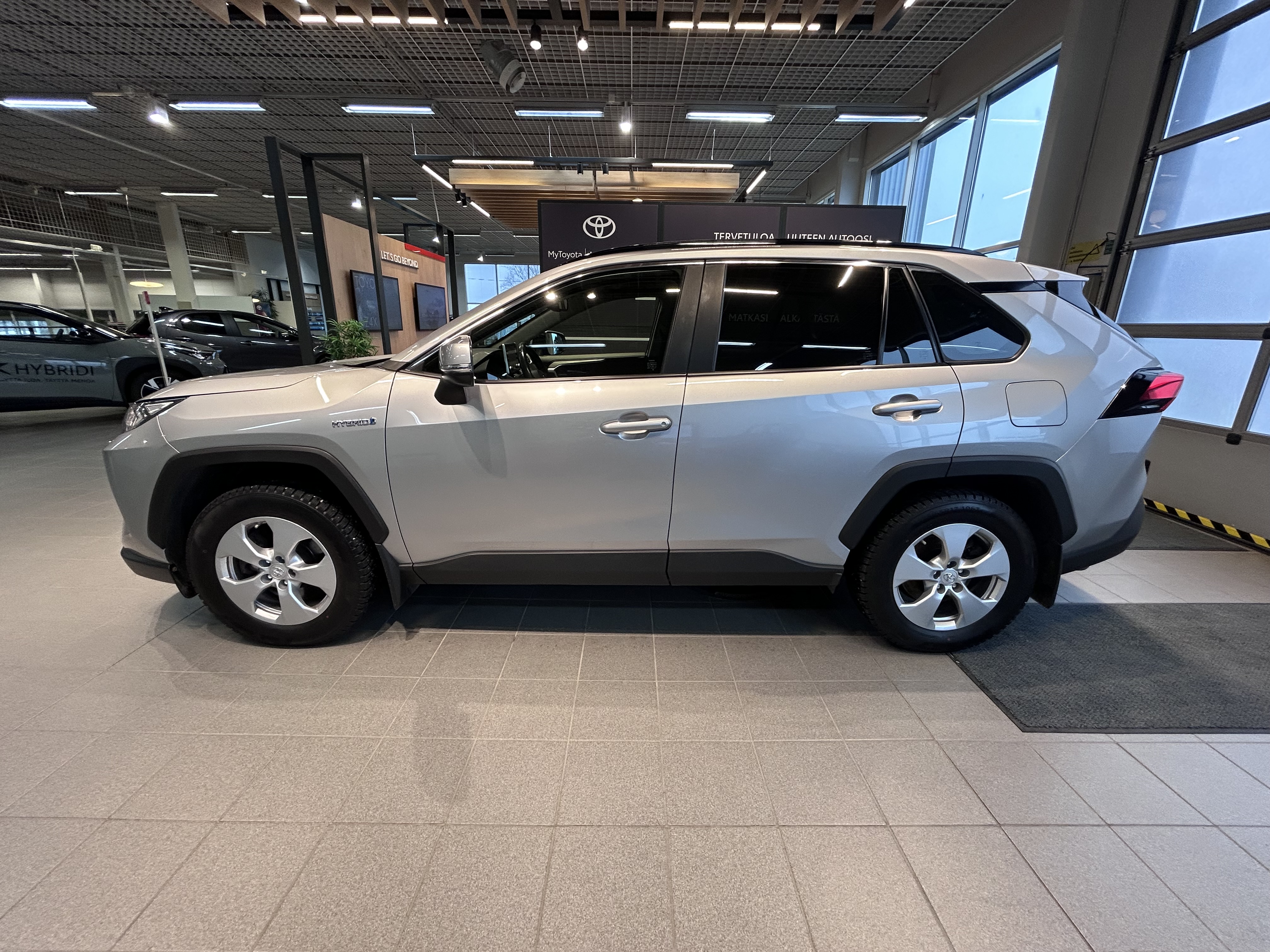 TOYOTA RAV4 2019