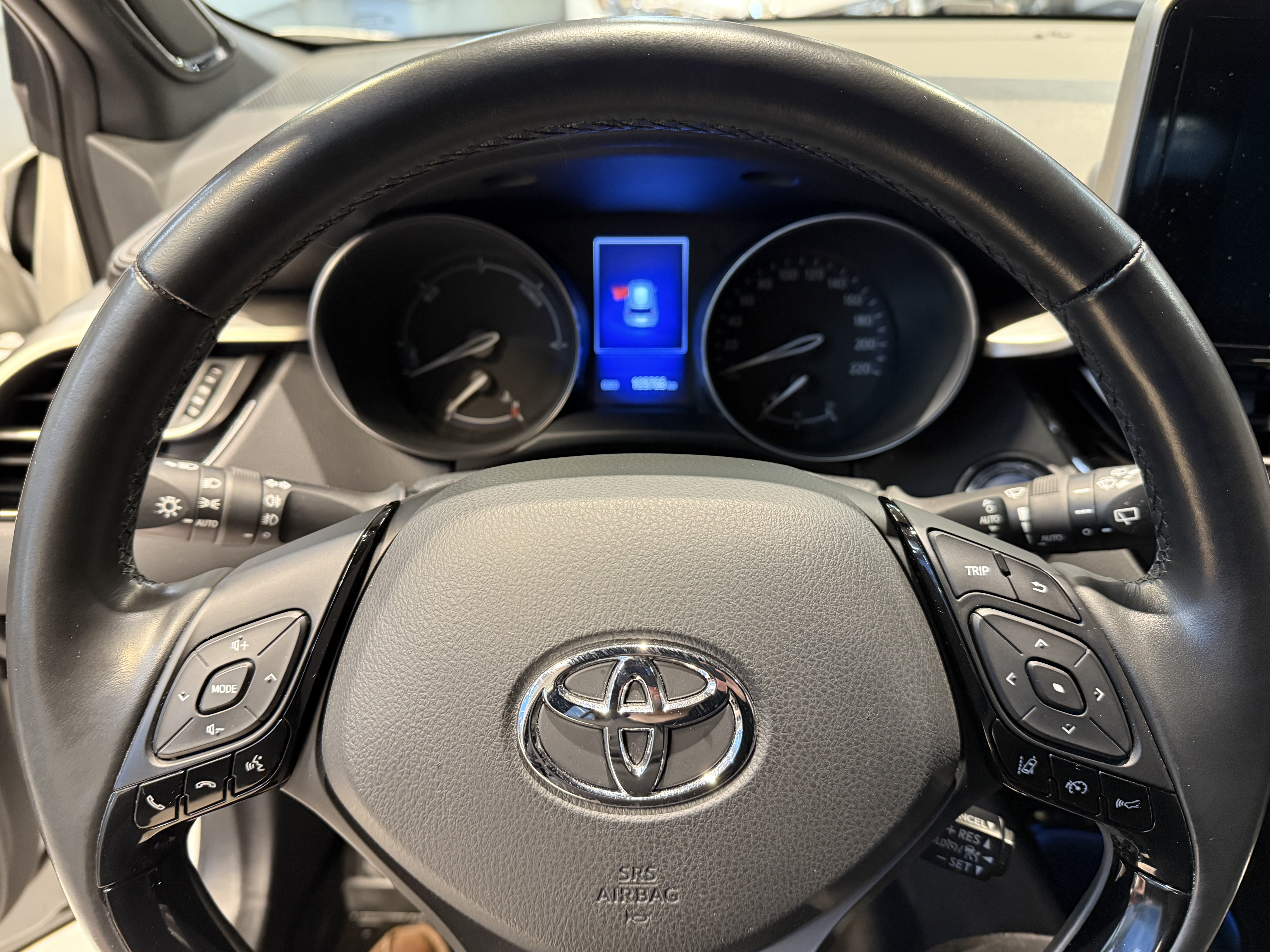TOYOTA C-HR 2019