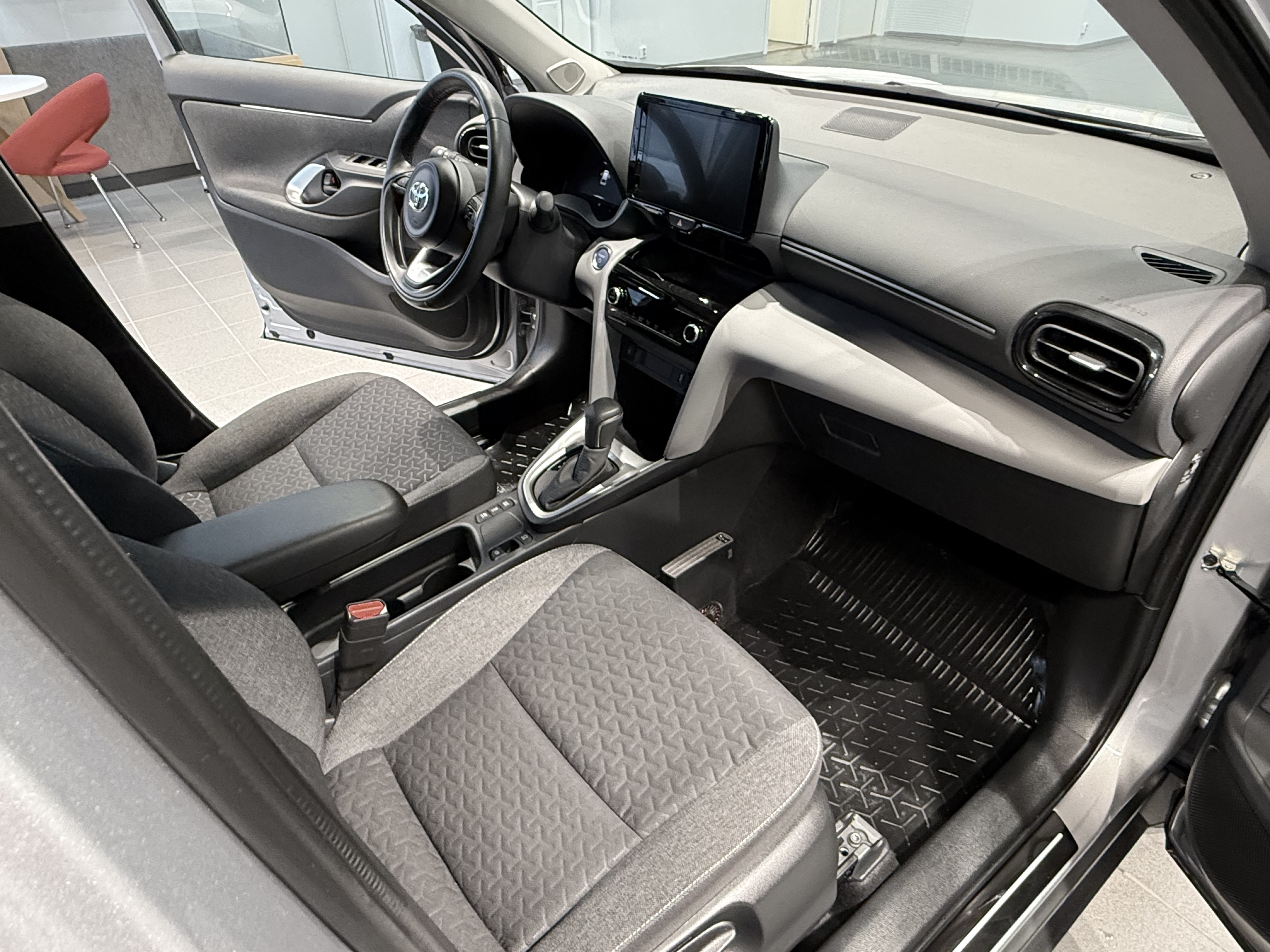 TOYOTA Yaris Cross 2022