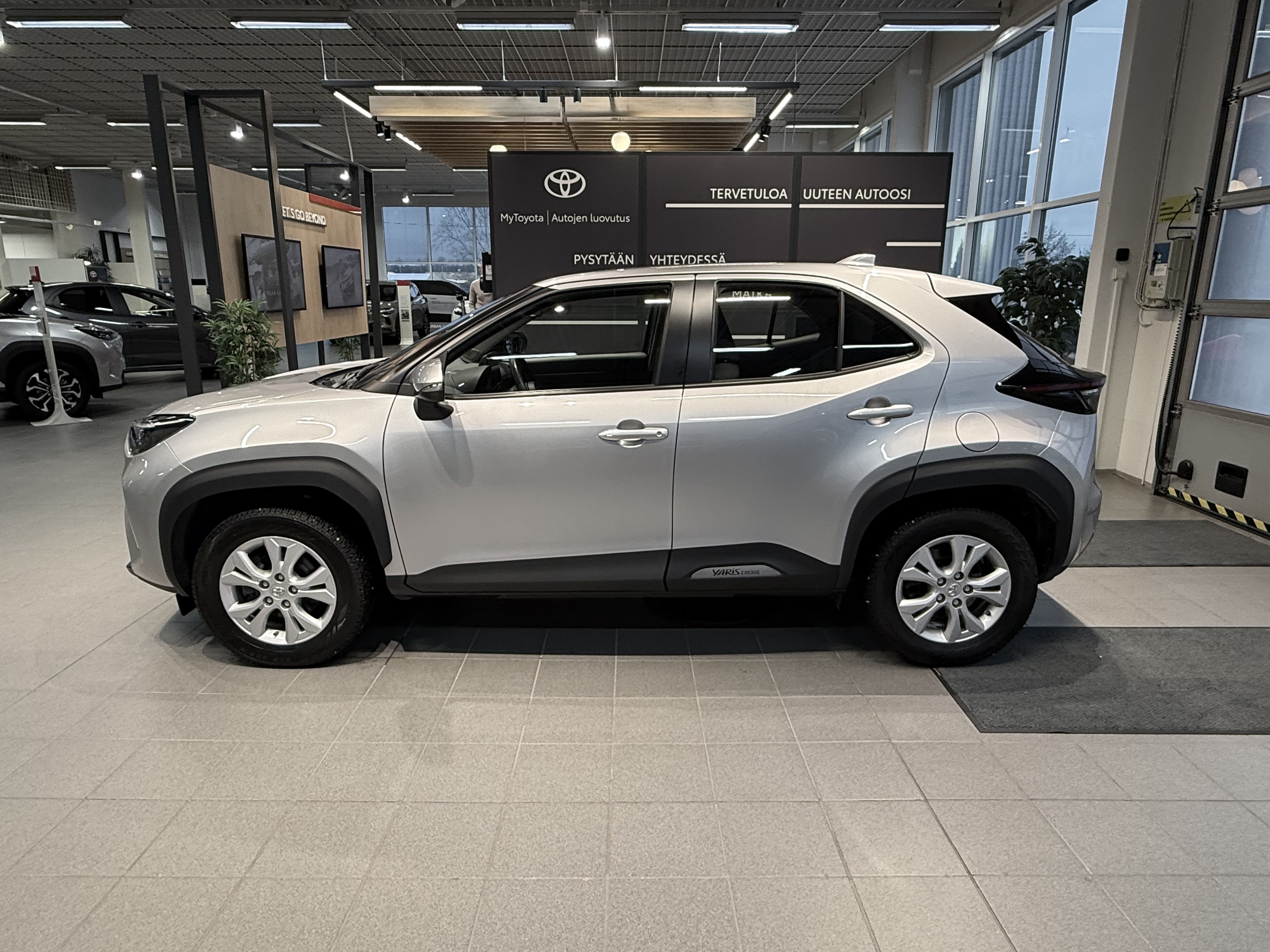 TOYOTA Yaris Cross 2022